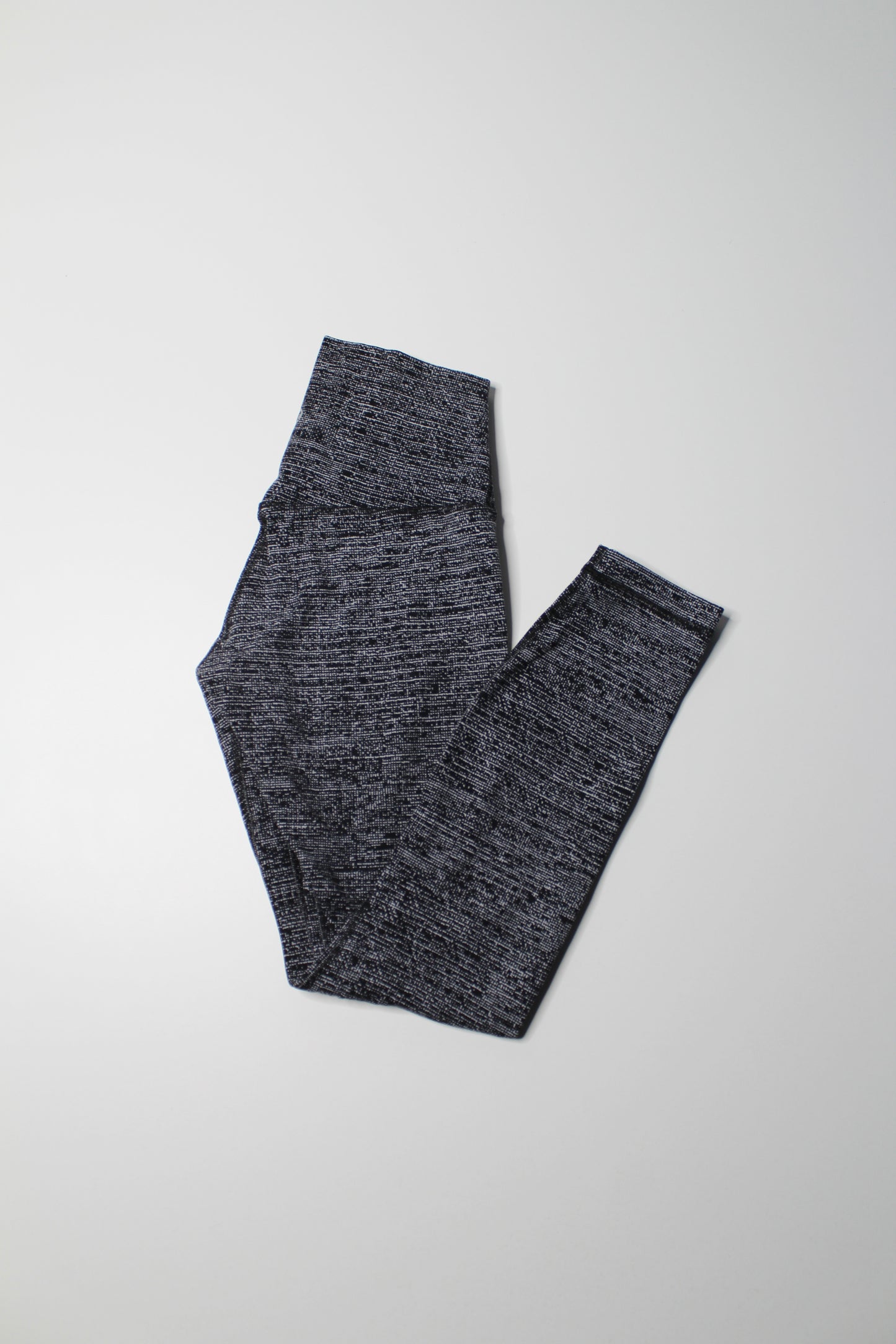 Lululemon twillines ice grey black ‘align’ leggings, size 4 (25”)