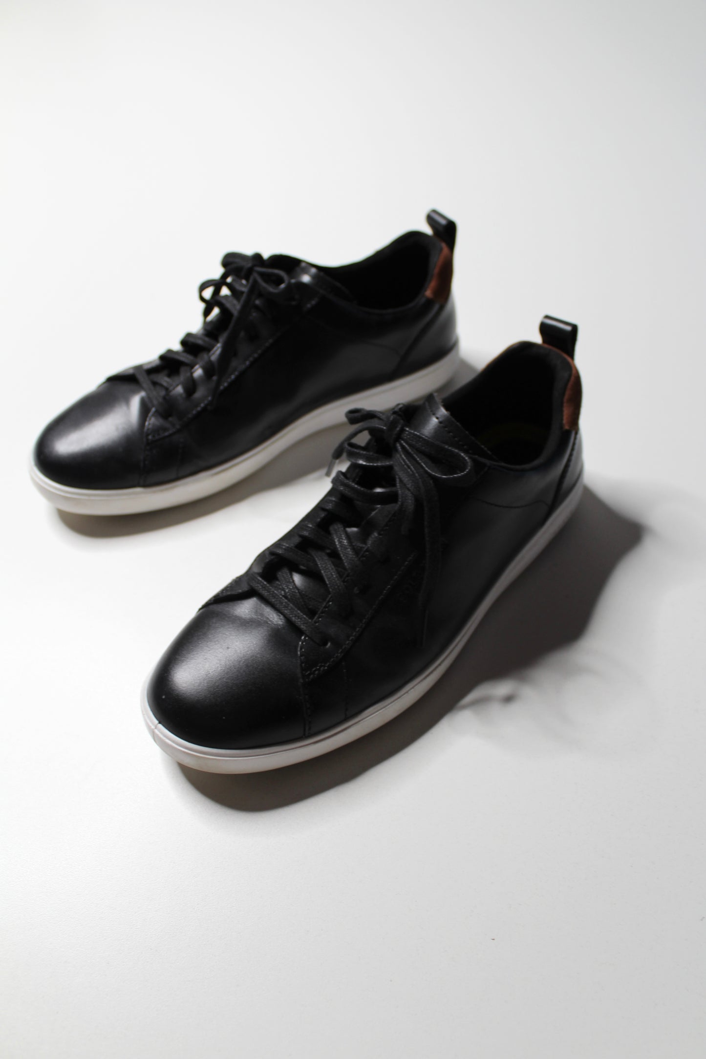 Mens Cole Haan black leather/tan ‘grand crosscourt’ sneaker, size 9 *new in box (sale: 10% off)