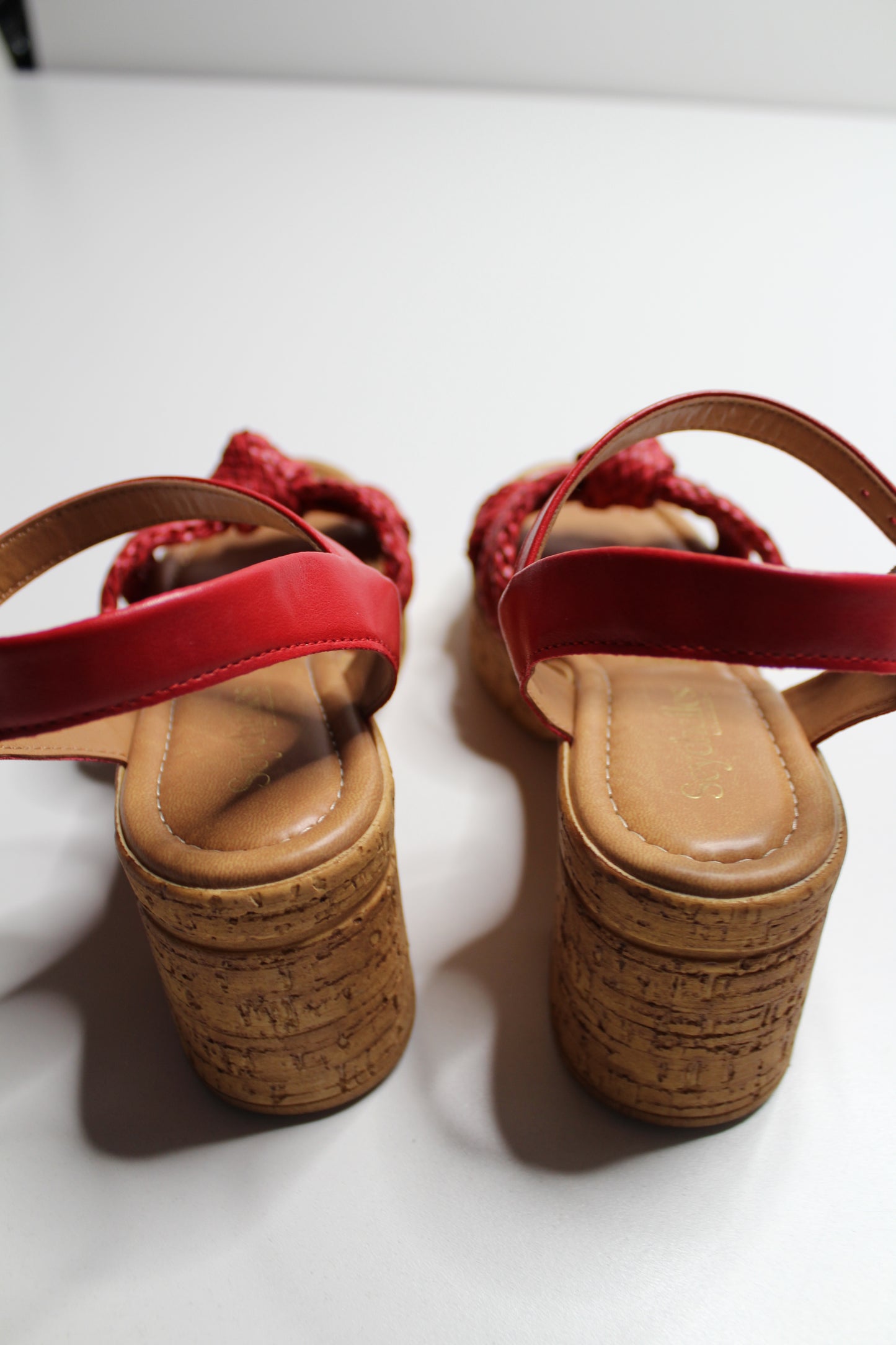 Anthropologie Seychelles red ‘musical platform’ sandal, size 6 (fits like 6.5) (sale: was $68)