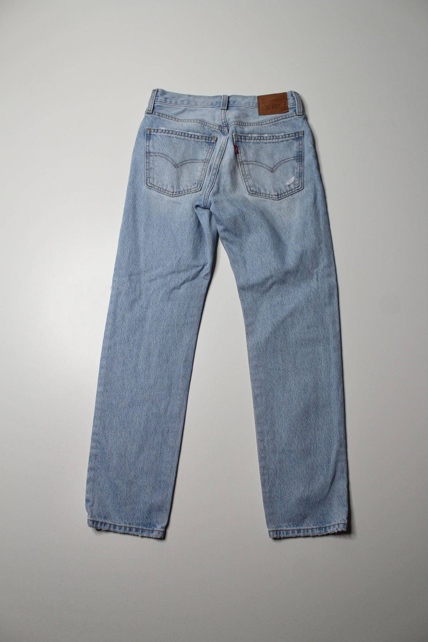 Levi's ‘middy straight leg’ jeans, size 24