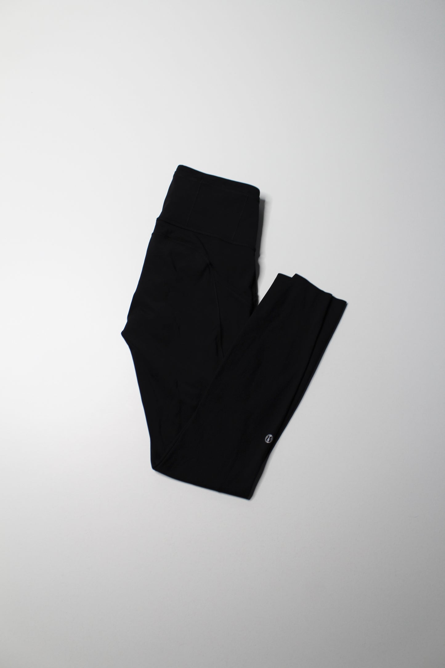 Lululemon black ‘fast and free’ tight, size 4 (25) * reflective (sale: was $58)