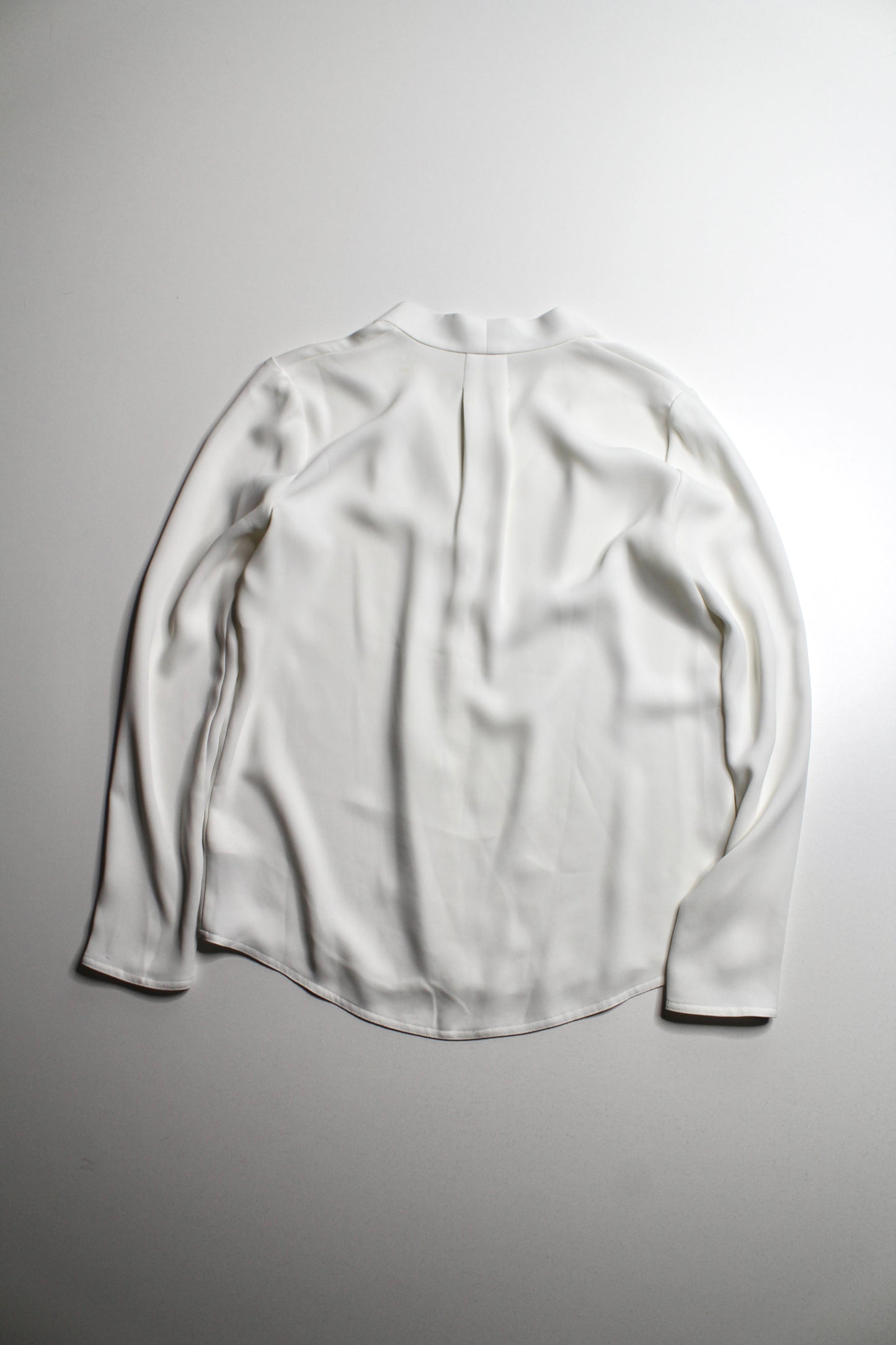 Aritzia Babaton white long sleeve ‘power’ blouse, size small