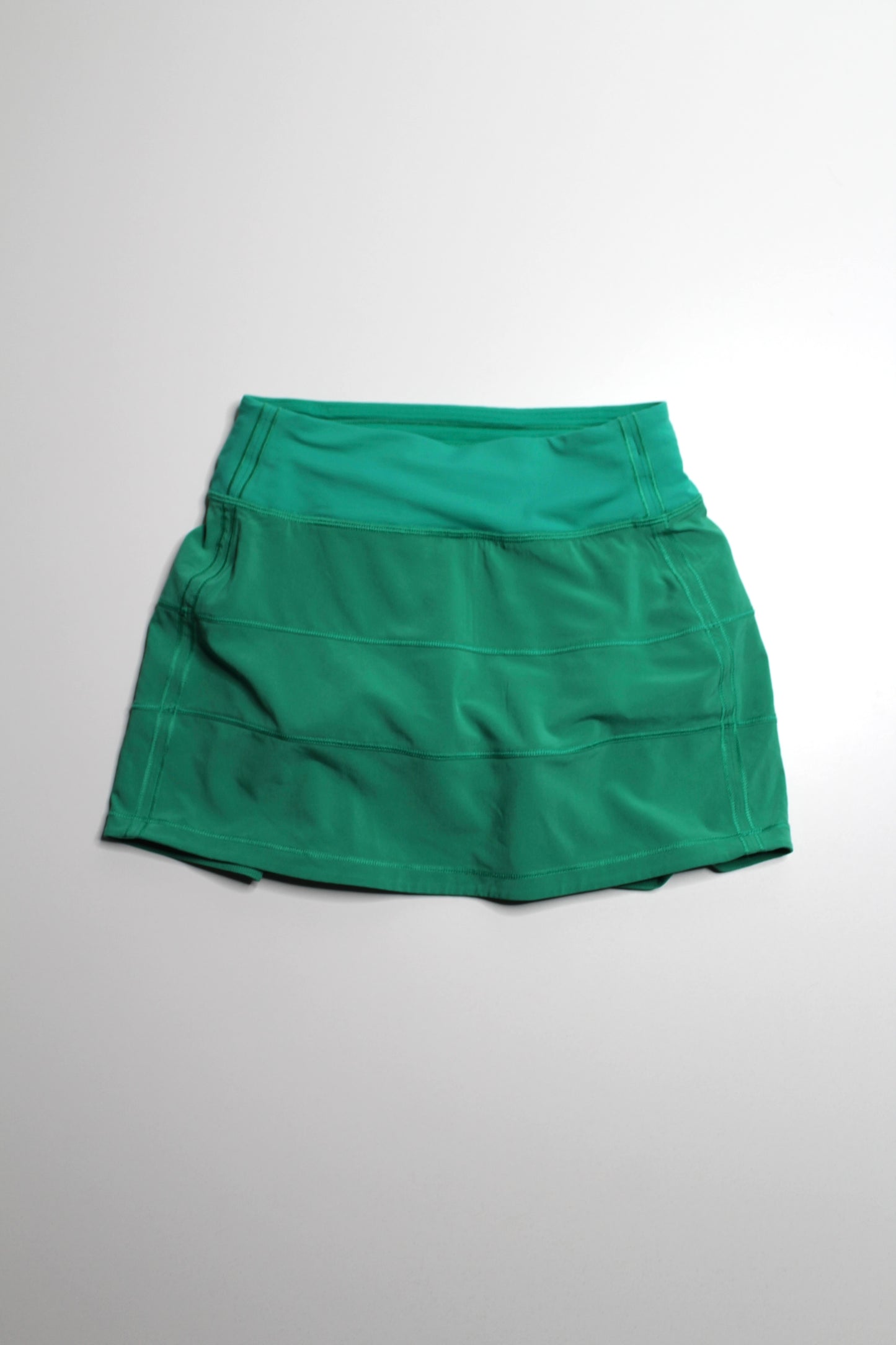 Lululemon cascadia green ‘pace setter’ skirt, size 0