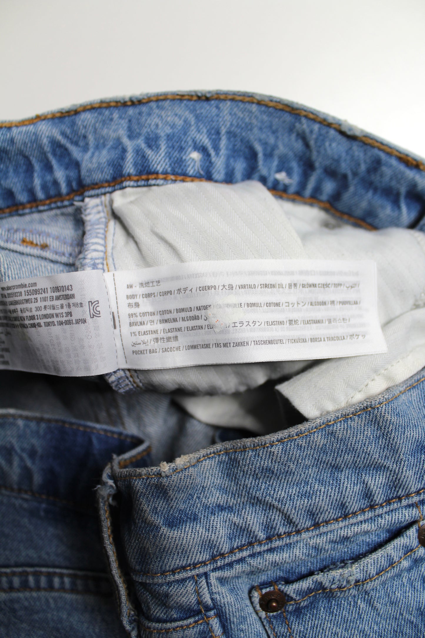 Abercrombie + Fitch ‘baggy low rise’ jeans, size 27
