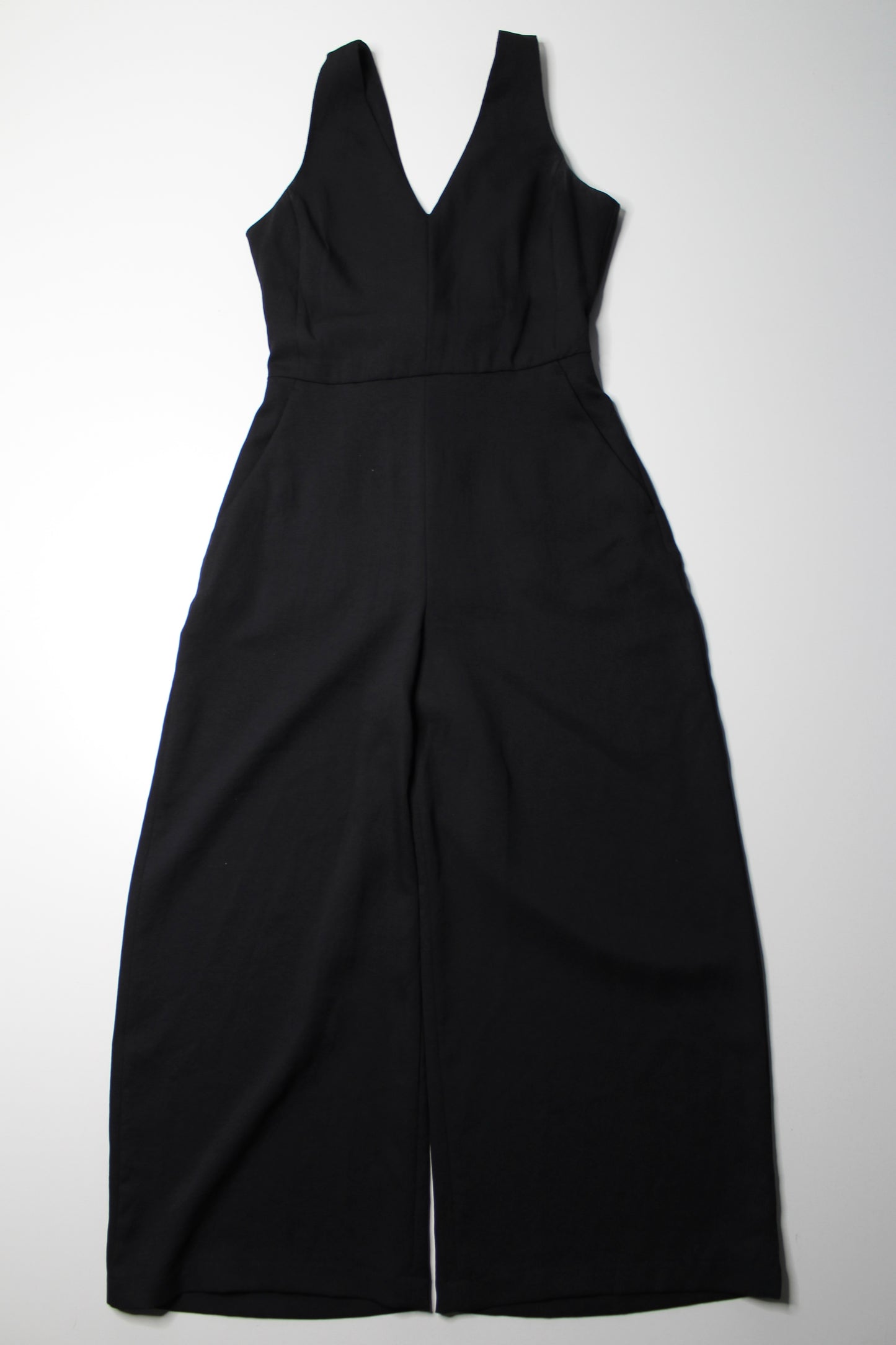 Aritzia wilfred black ‘ecoulement’ wide leg jumpsuit, size 8 (medium)