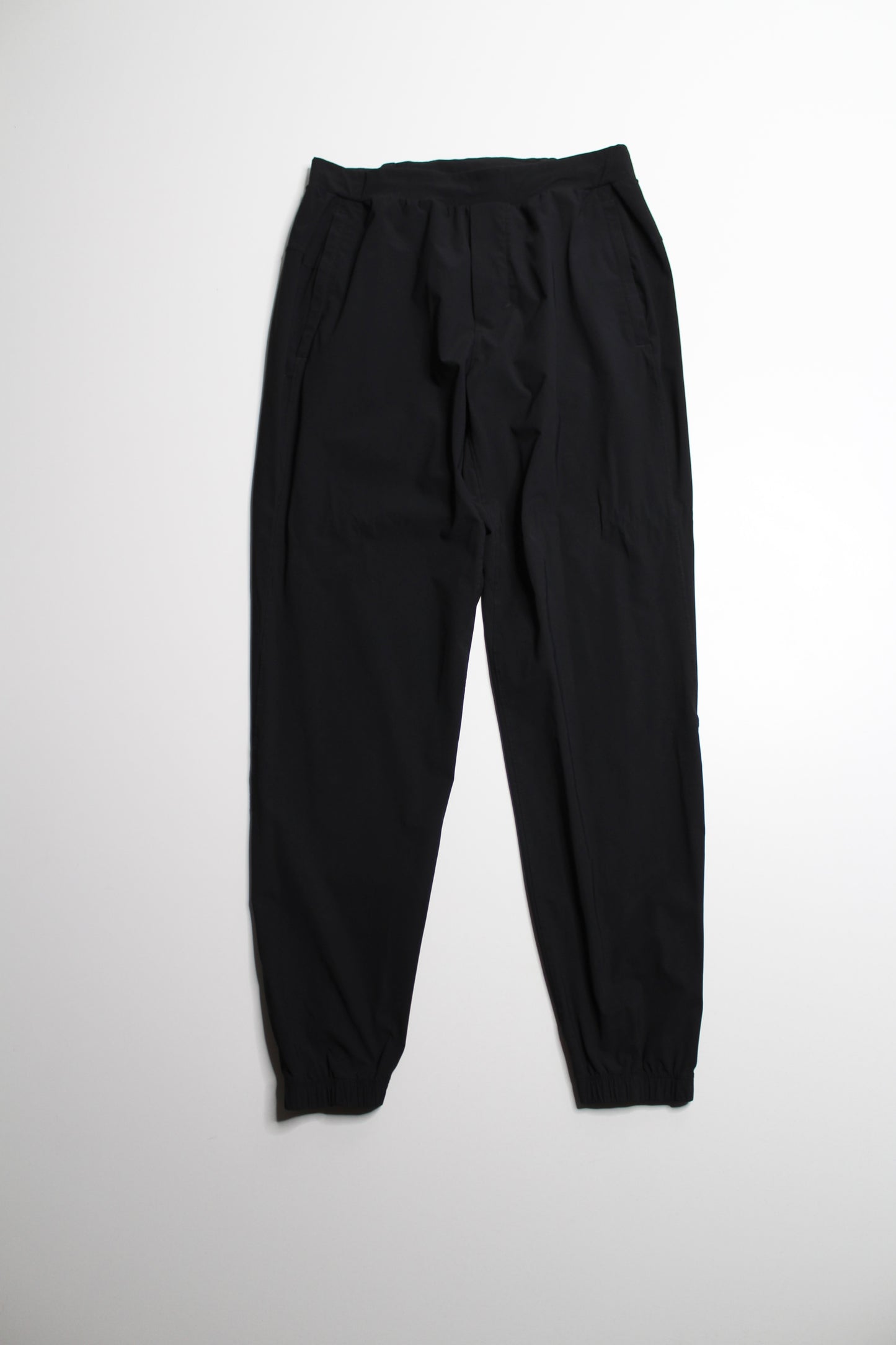 Mens Lululemon black ‘surge’ jogger, size medium