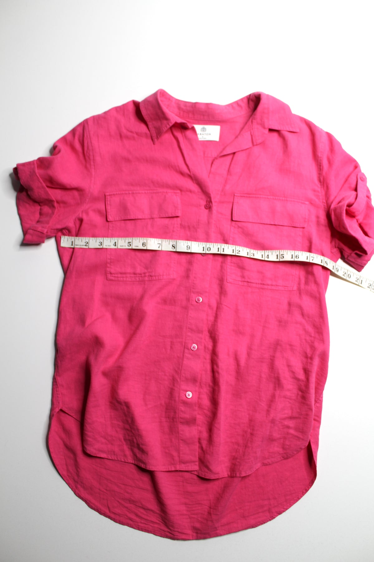 Aritzia Babaton button up short sleeve, size small