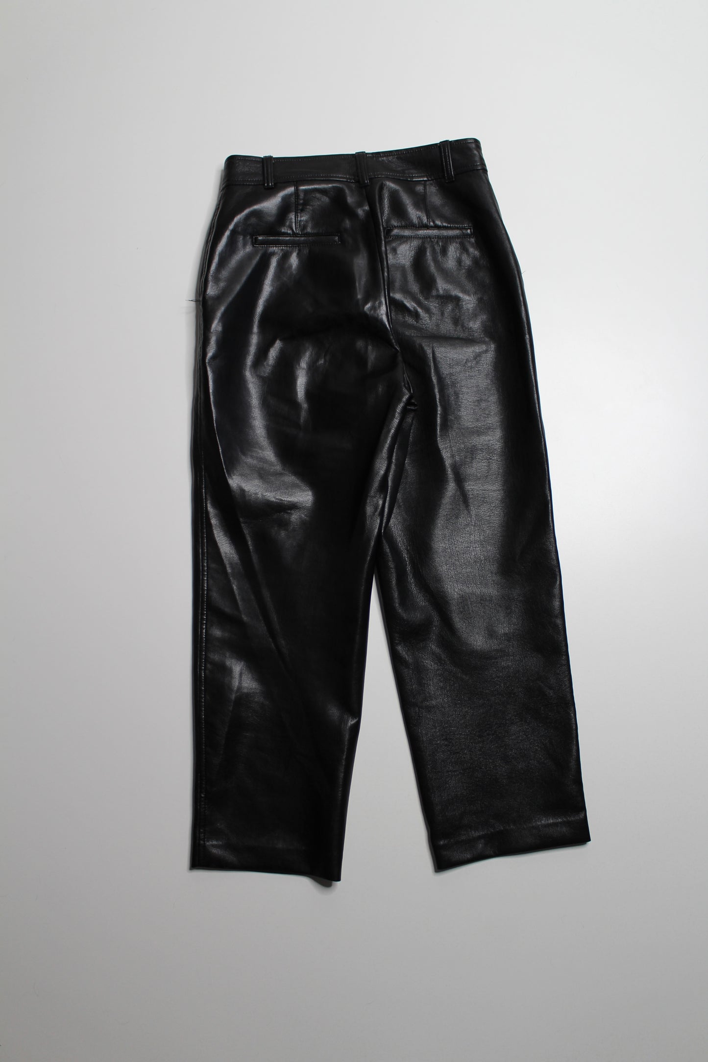 Aritzia Babaton faux leather cropped pants, size 4