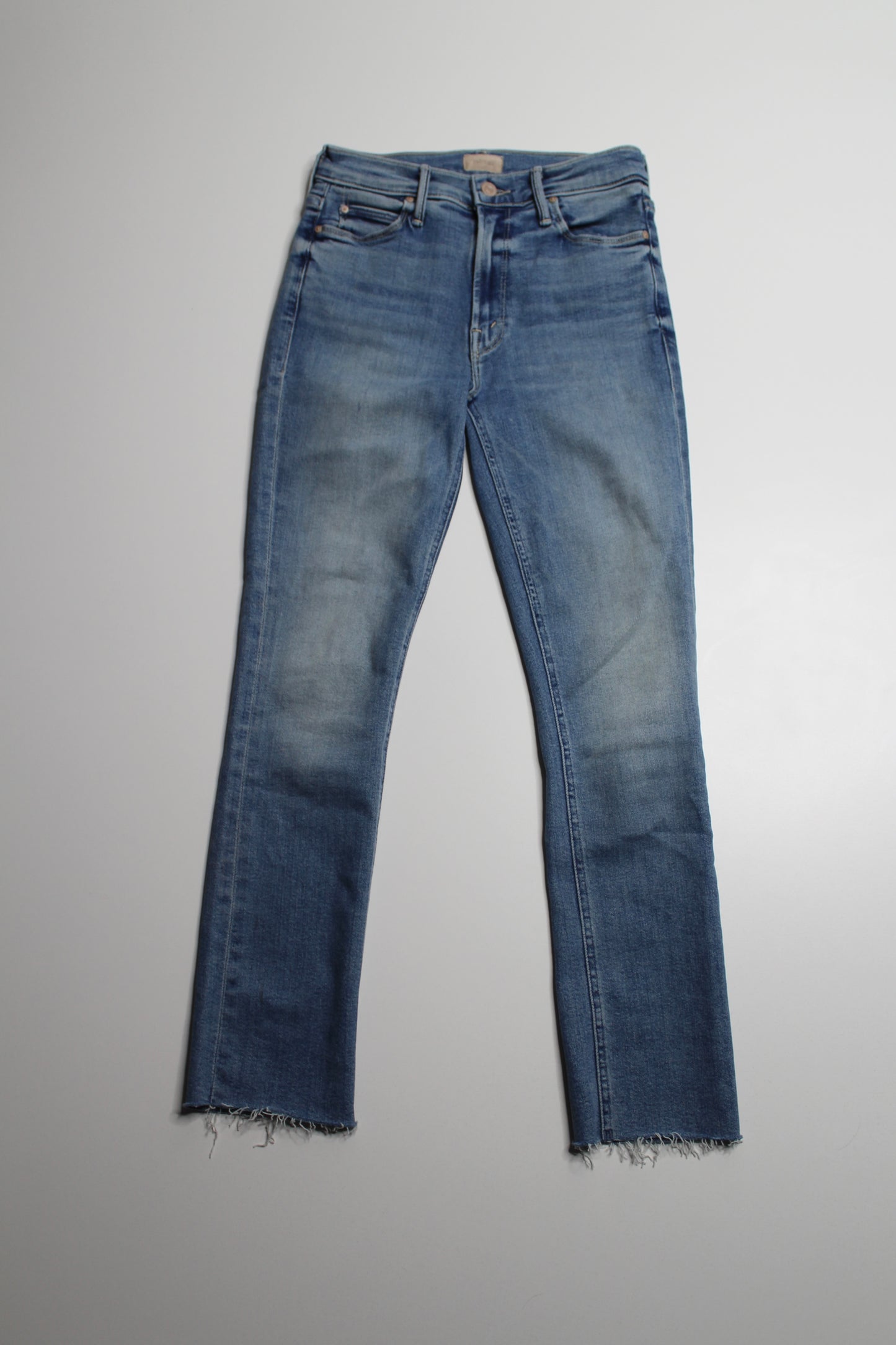 Mother riding the cliffside midrise ‘dazzler ankle fray’ jeans, size 24 (fit like 25)