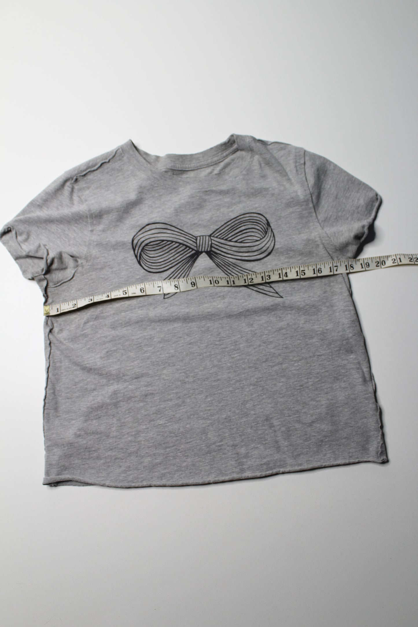Anthropologie Maeve heathered grey ‘bow’ t shirt, size xs (fits like small)