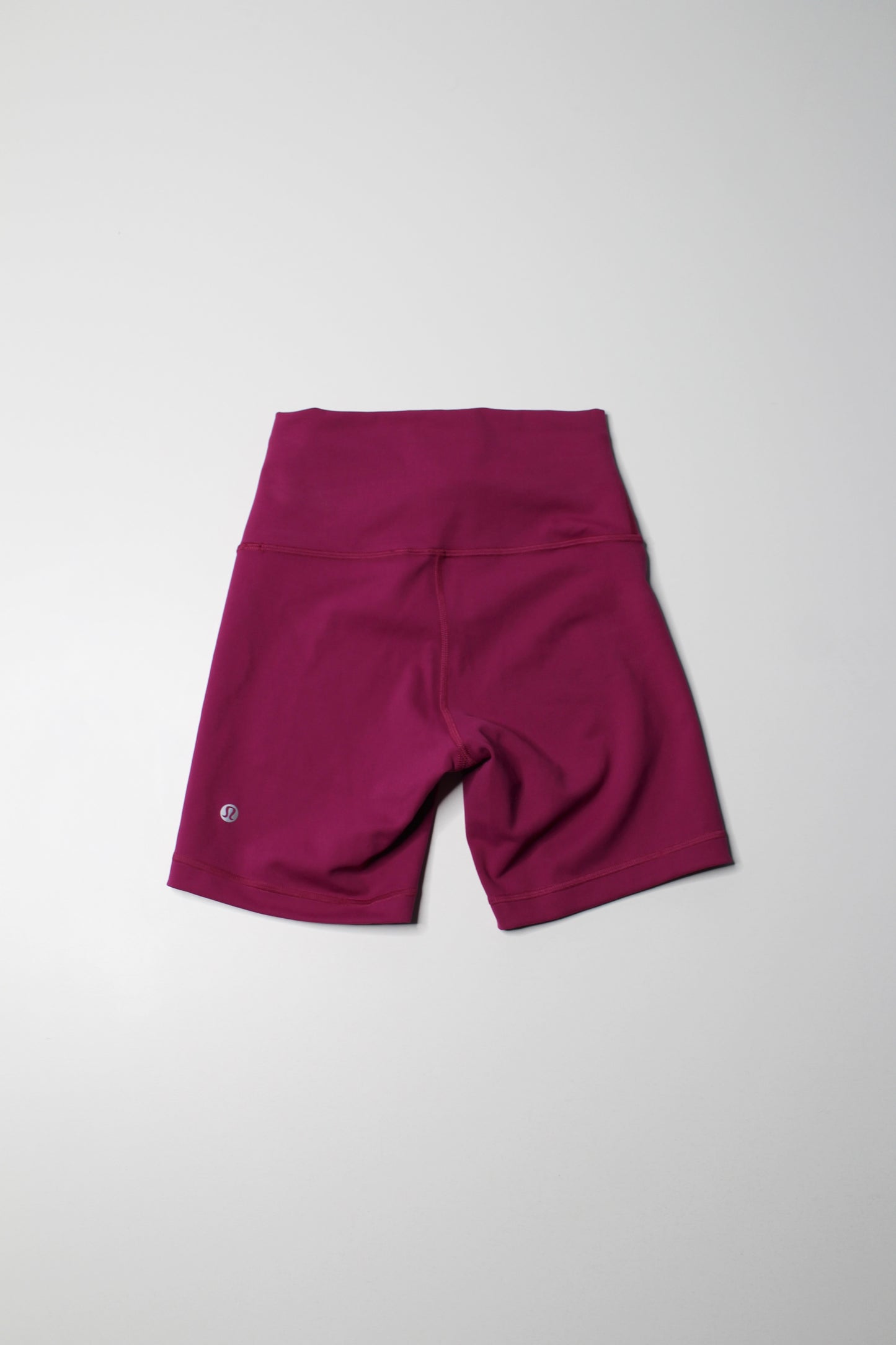 Lululemon raspberry ‘wunder train’ shorts, size 4 (6”)