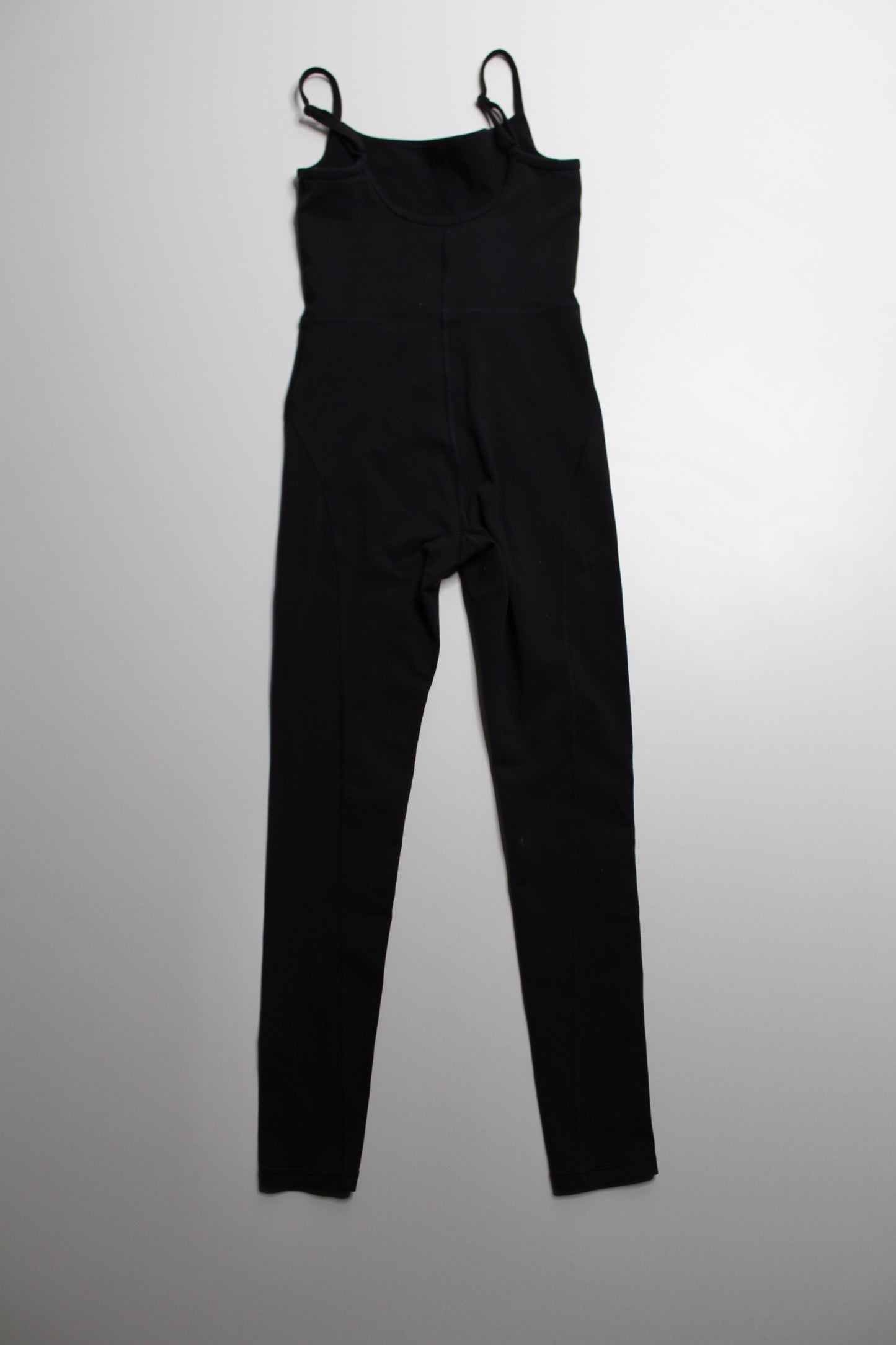 Lululemon black foil ‘wunder train’ tight, size 4 (25")