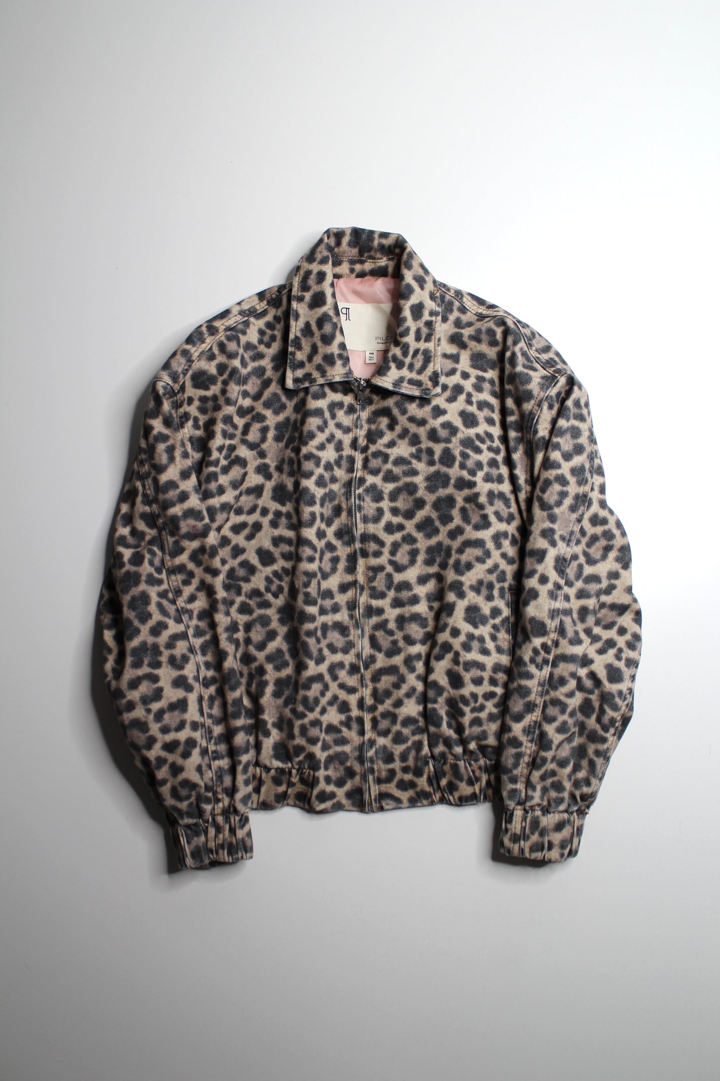 Anthropologie Pilcro leopard print 'rylie' denim bomber jacket, size xxs (oversized fit) *fits xxs-small