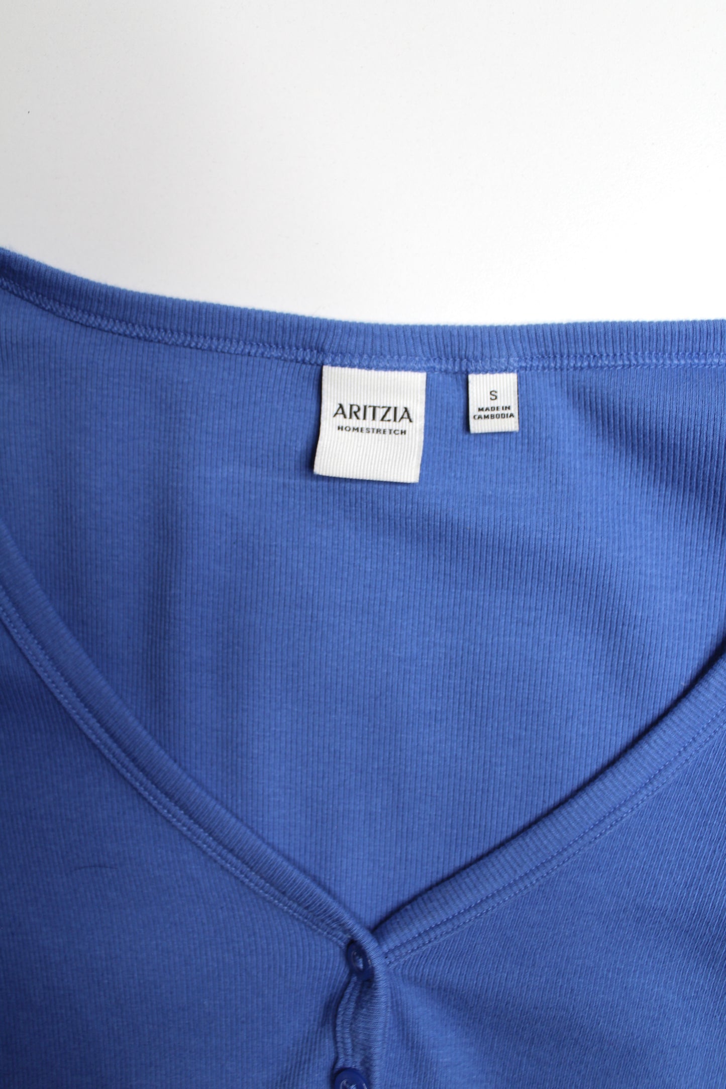Aritzia blue ‘home stretch’ henley long sleeve, size small