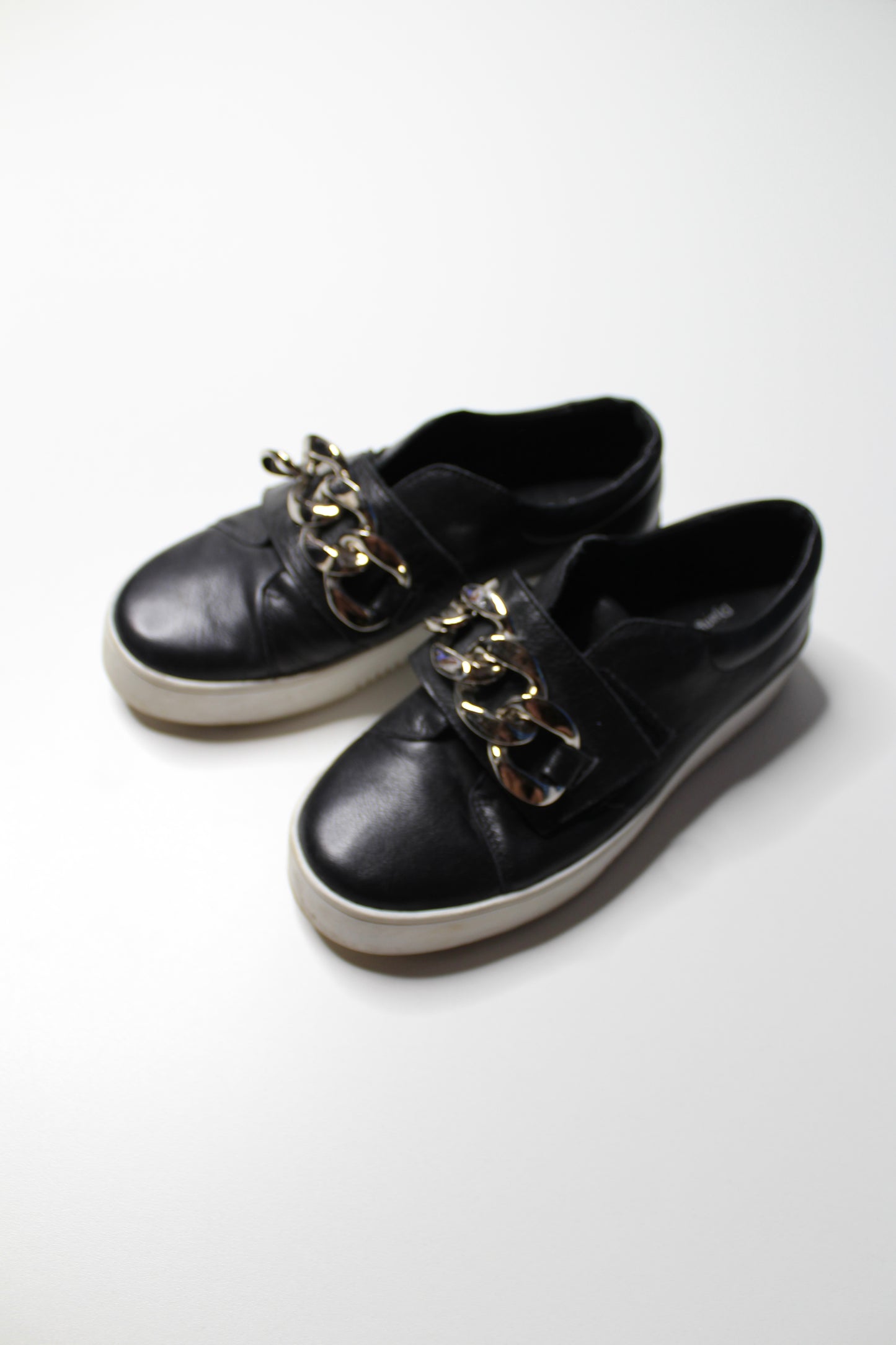 Django & Juliet black ‘layant’ sneaker, size 36
