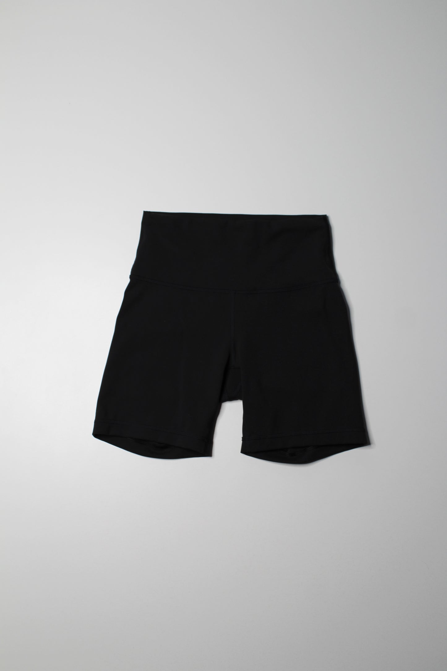 Lululemon black ‘wunder train’ shorts, size 6 (6”)
