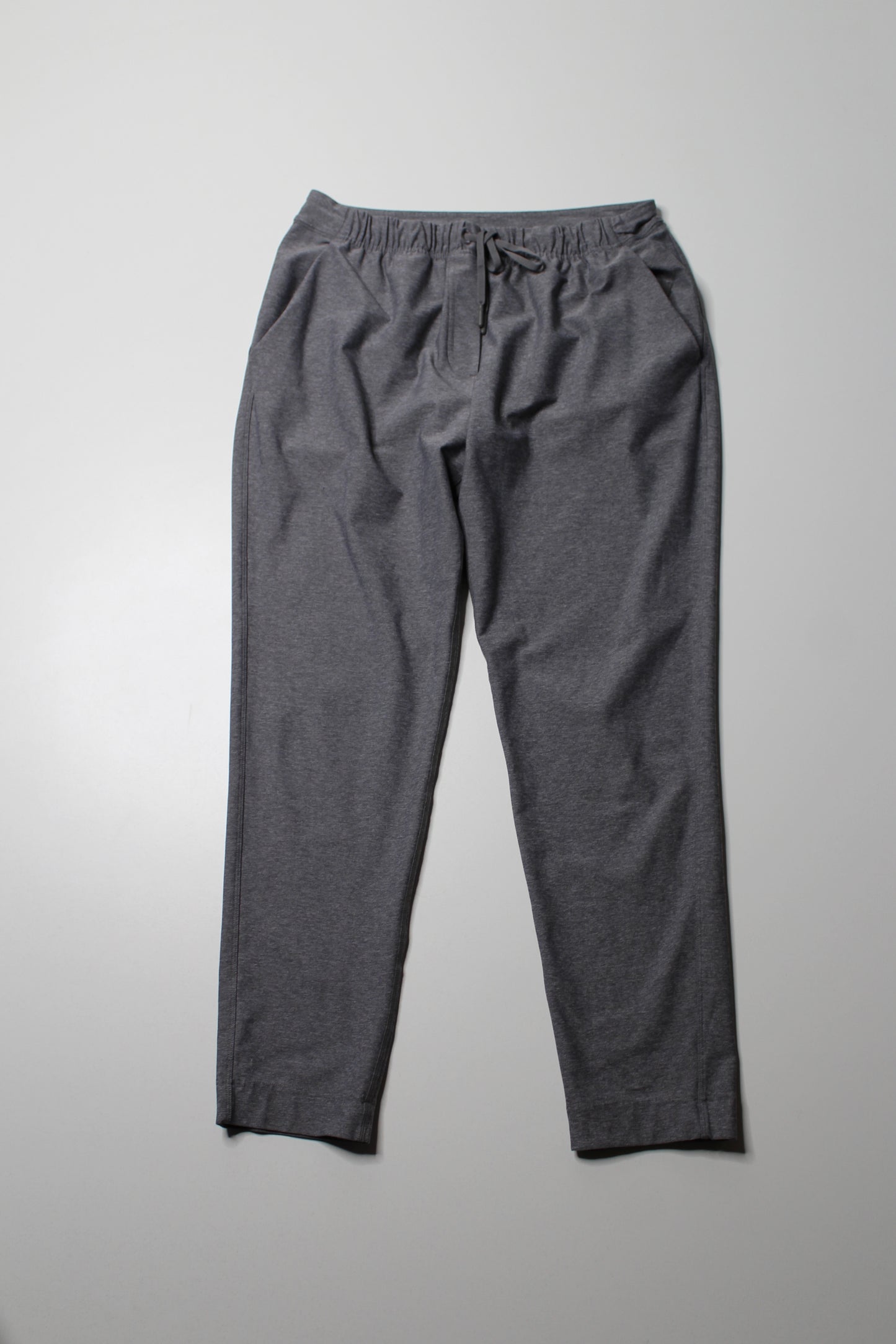 Lululemon grey ‘jet crop slim’ pant, no size. Fits like 6 (loose fit)