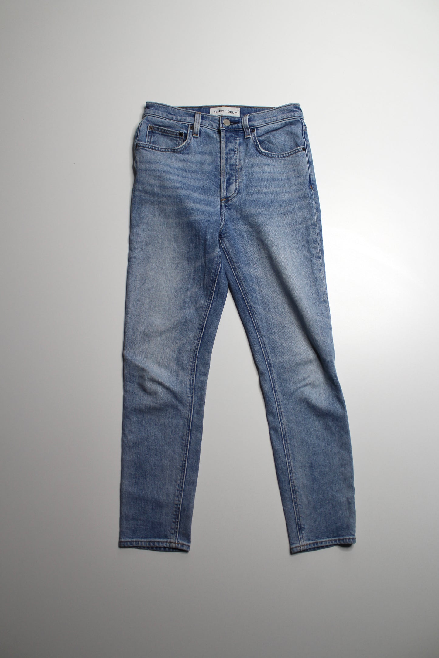 Aritzia Denim Forum yoko high rise slim jeans, size 27 (26L)