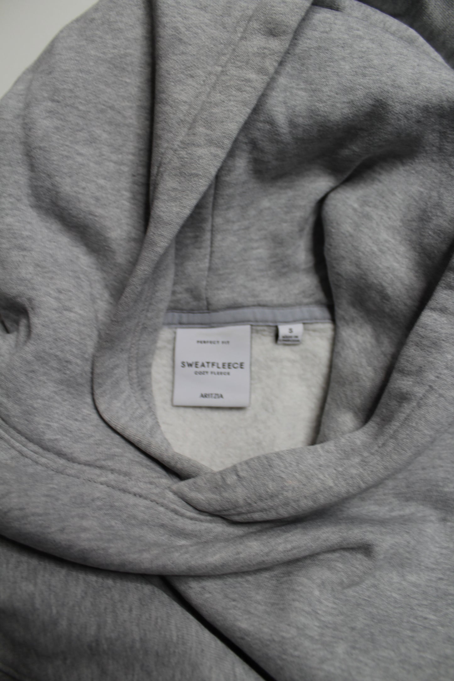 Aritzia TNA heathered grey sweat fleece COZY ‘perfect fit’ hoodie, size small (oversized fit)
