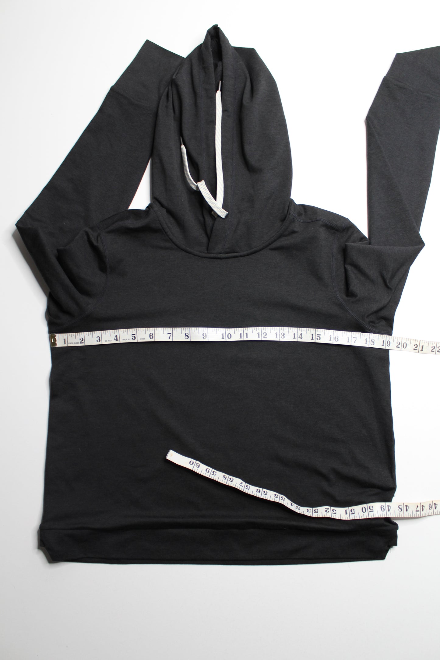 Vuori black pullover hoodie, size small (relaxed fit)
