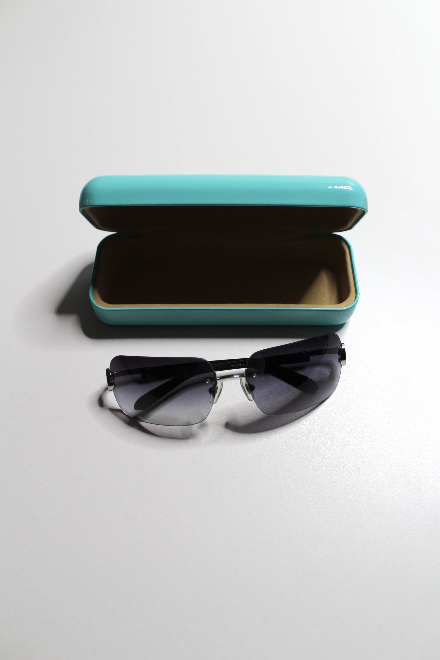 Tiffany & Co. gradient key sunglasses (with case) (additional 50% off)