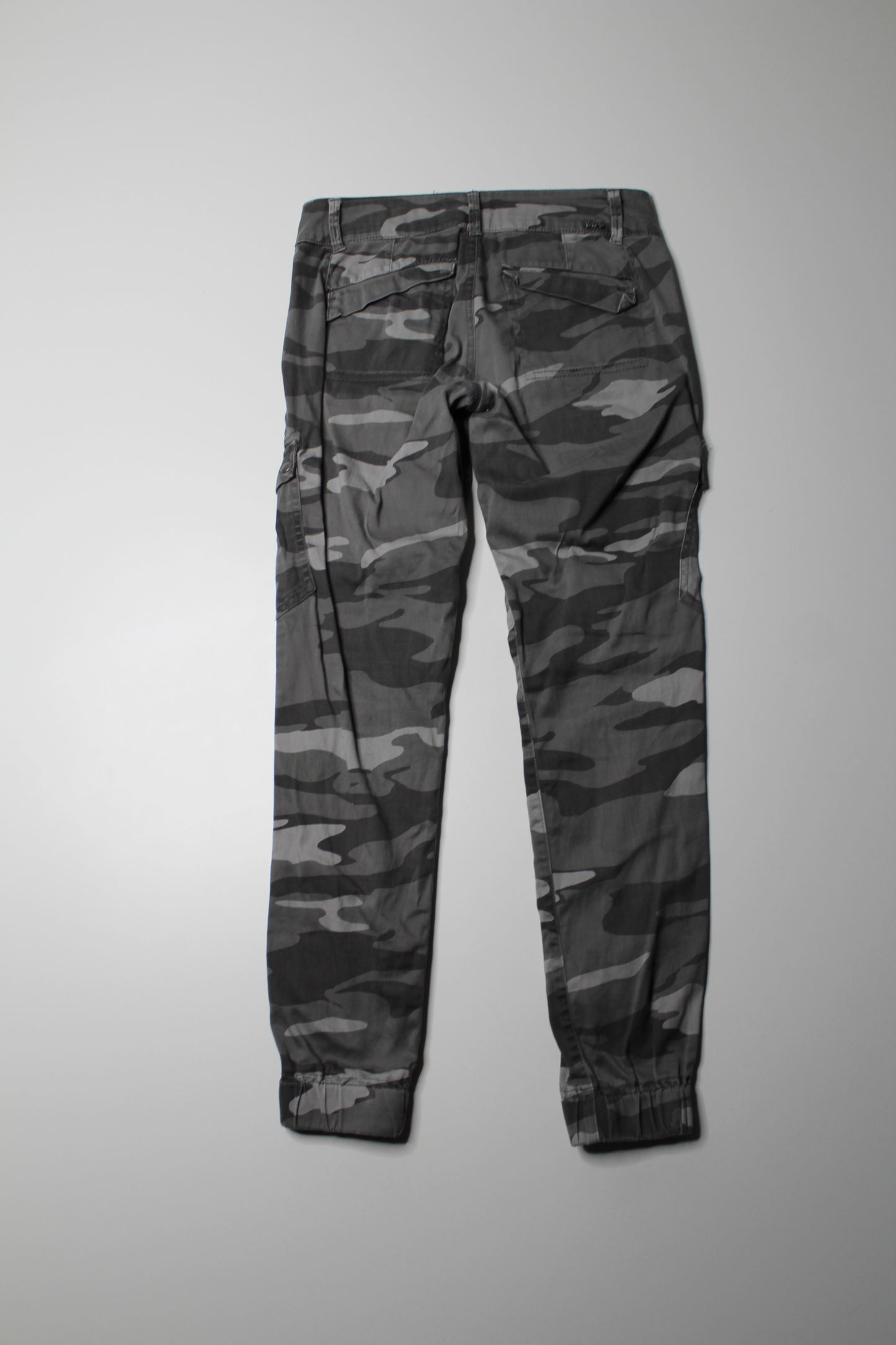 Jolt camo jogger, size 25 (xs)