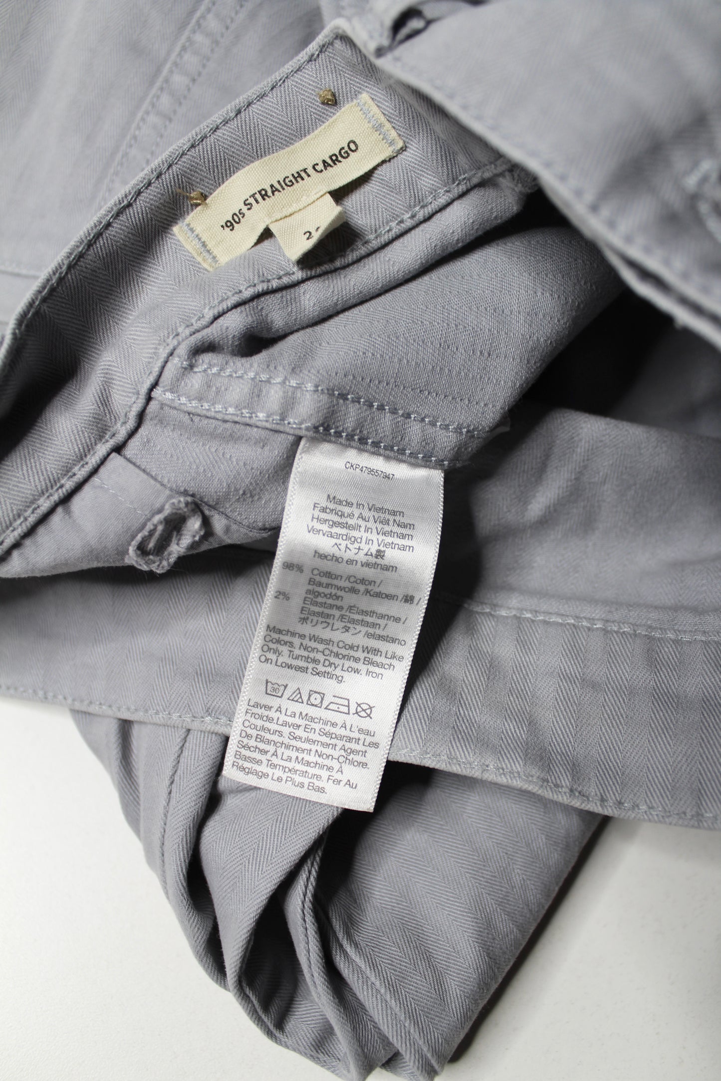 Madewell light grey ‘90s cargo straight leg pant, size 26 (additional 50% off at checkout)