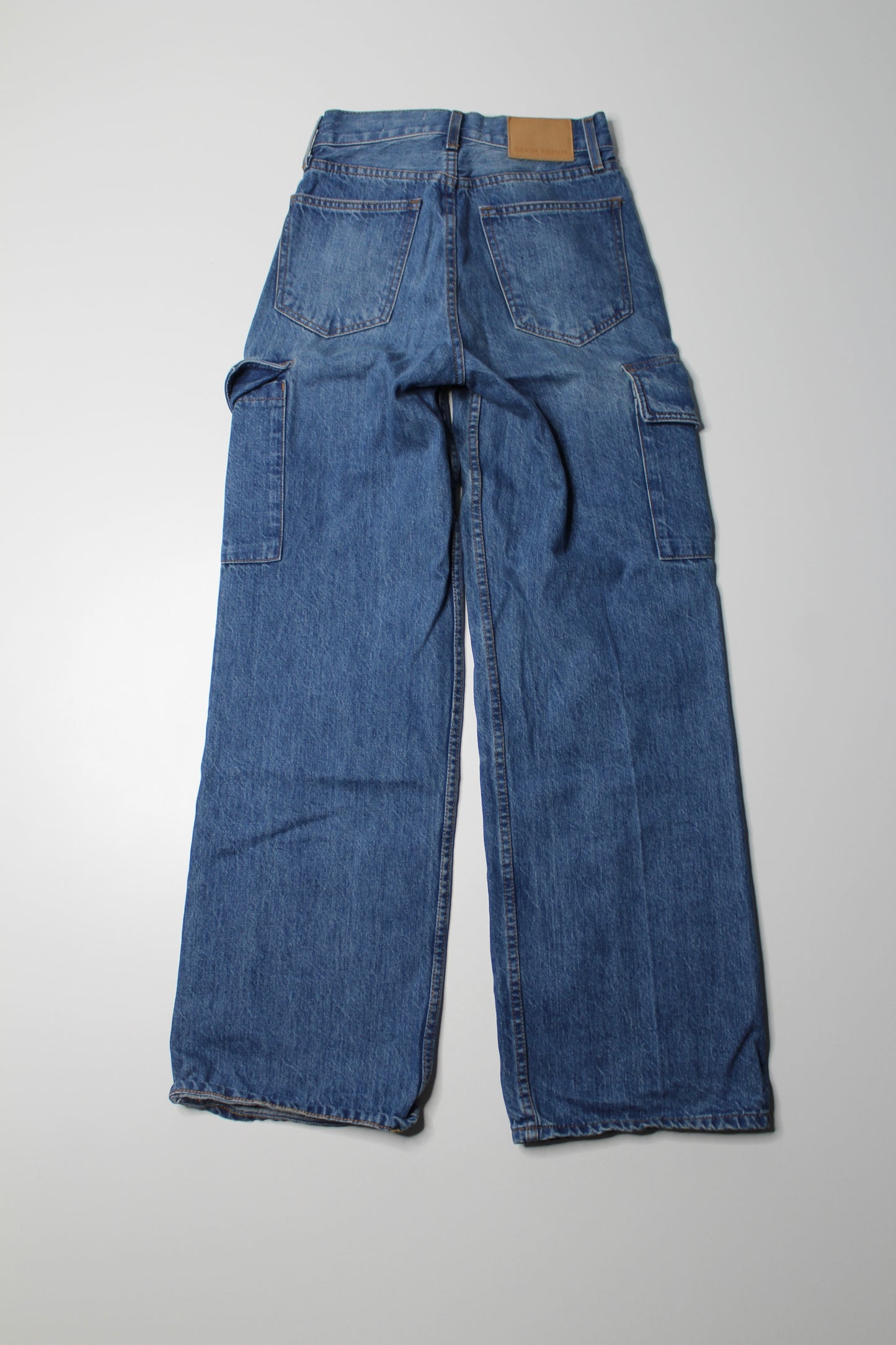 Aritzia Denim Forum ‘farrah hi-rise wide leg’ cargo jeans, size 24