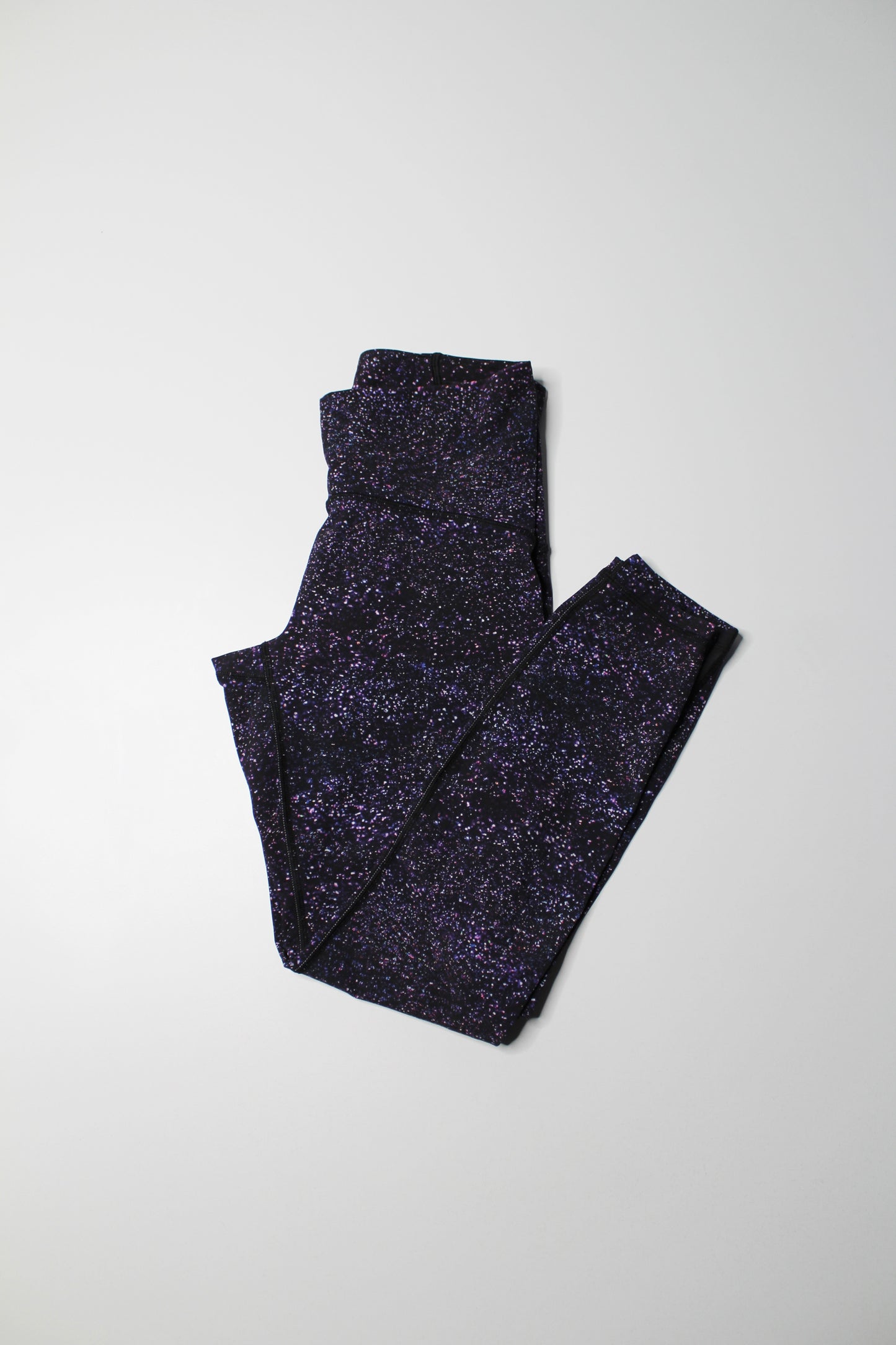 Lululemon crystaline multi ‘train times’ tights, size 6 (25”)