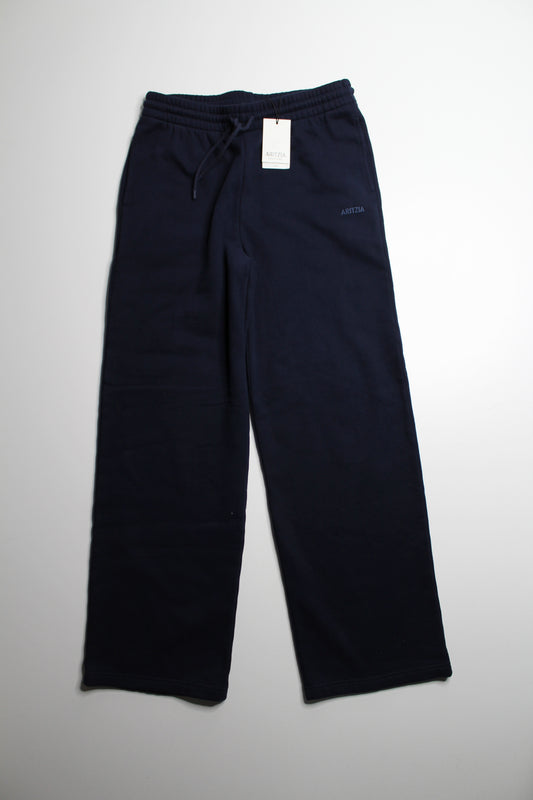 Aritzia navy wide leg joggers, size medium *new with tags *matching hoodie available