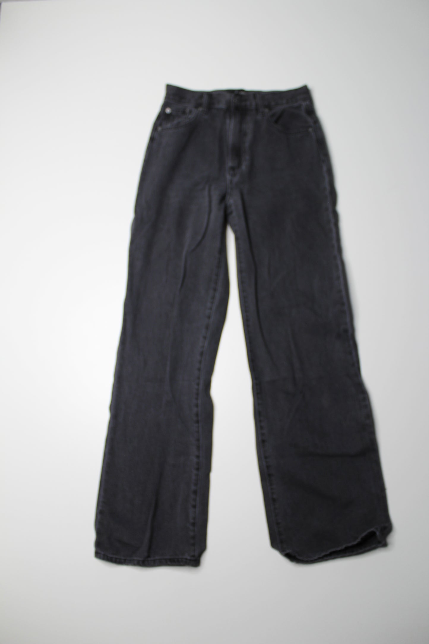 Aritzia Denim Forum black wash/grey ‘farrah’ high rise wide leg jeans, size 25