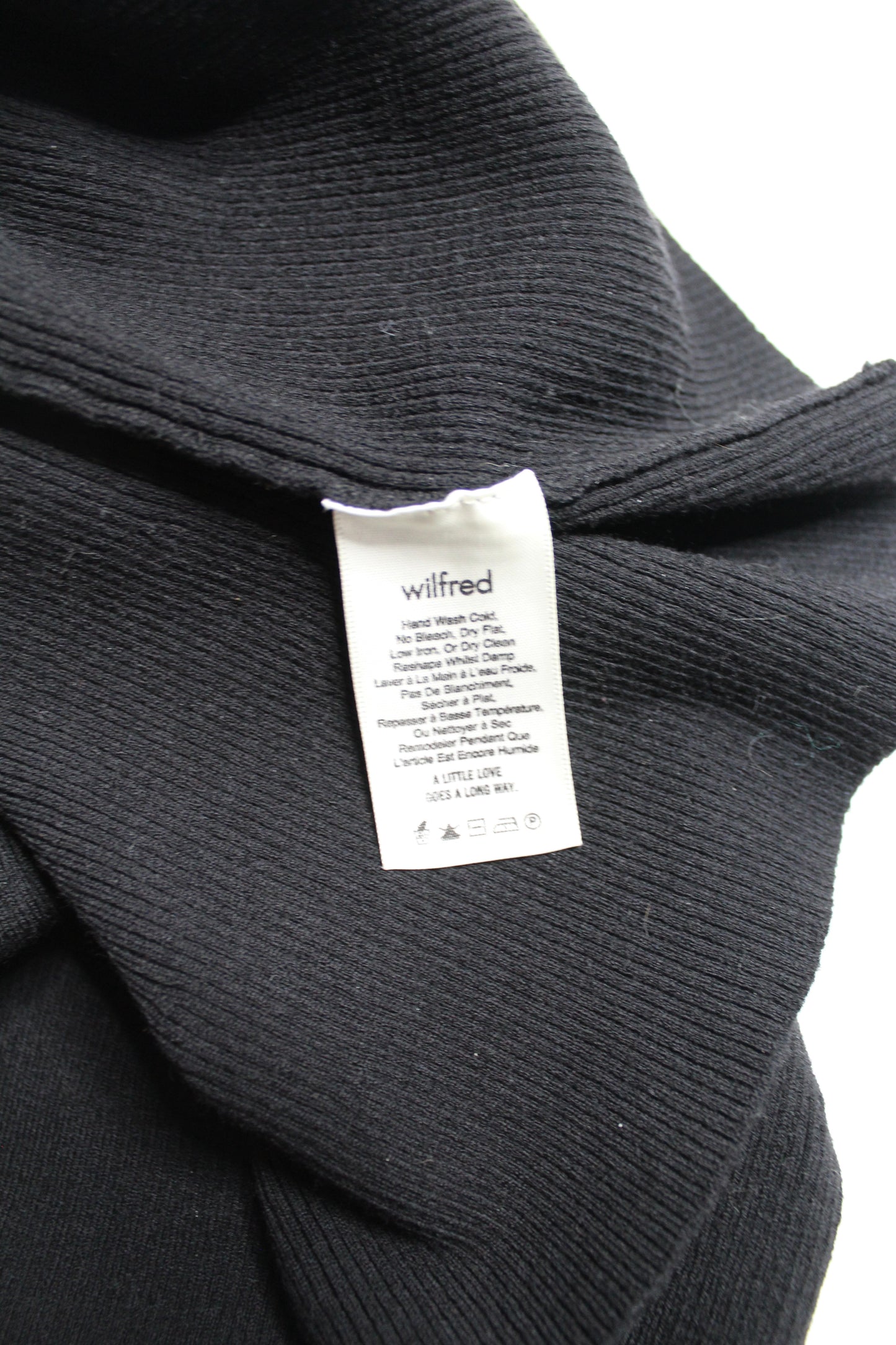 Aritzia Wilfred black ribbed bell sleeve sweater, size large