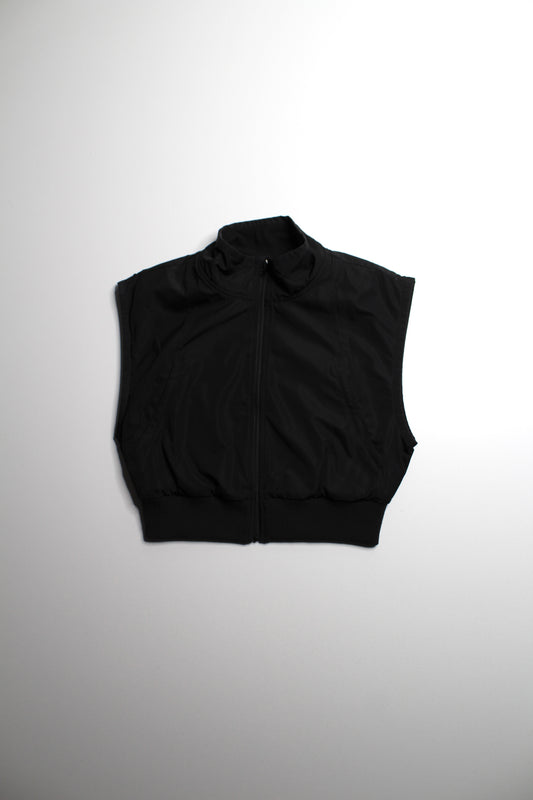 Alo black ‘in motion’ cropped vest, size small