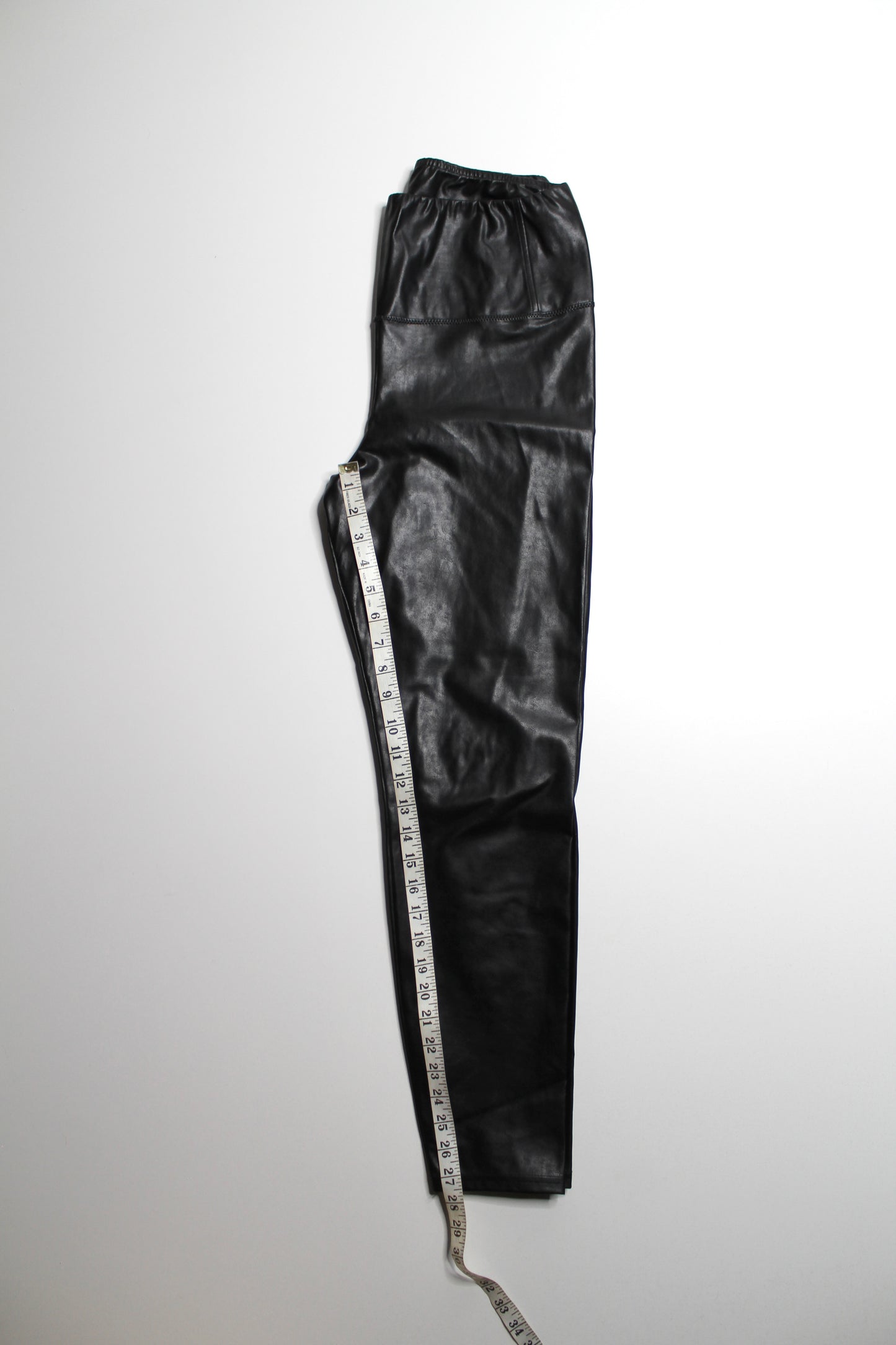 Aritzia Wilfred Free black 'daria' faux leather legging, size medium *full length