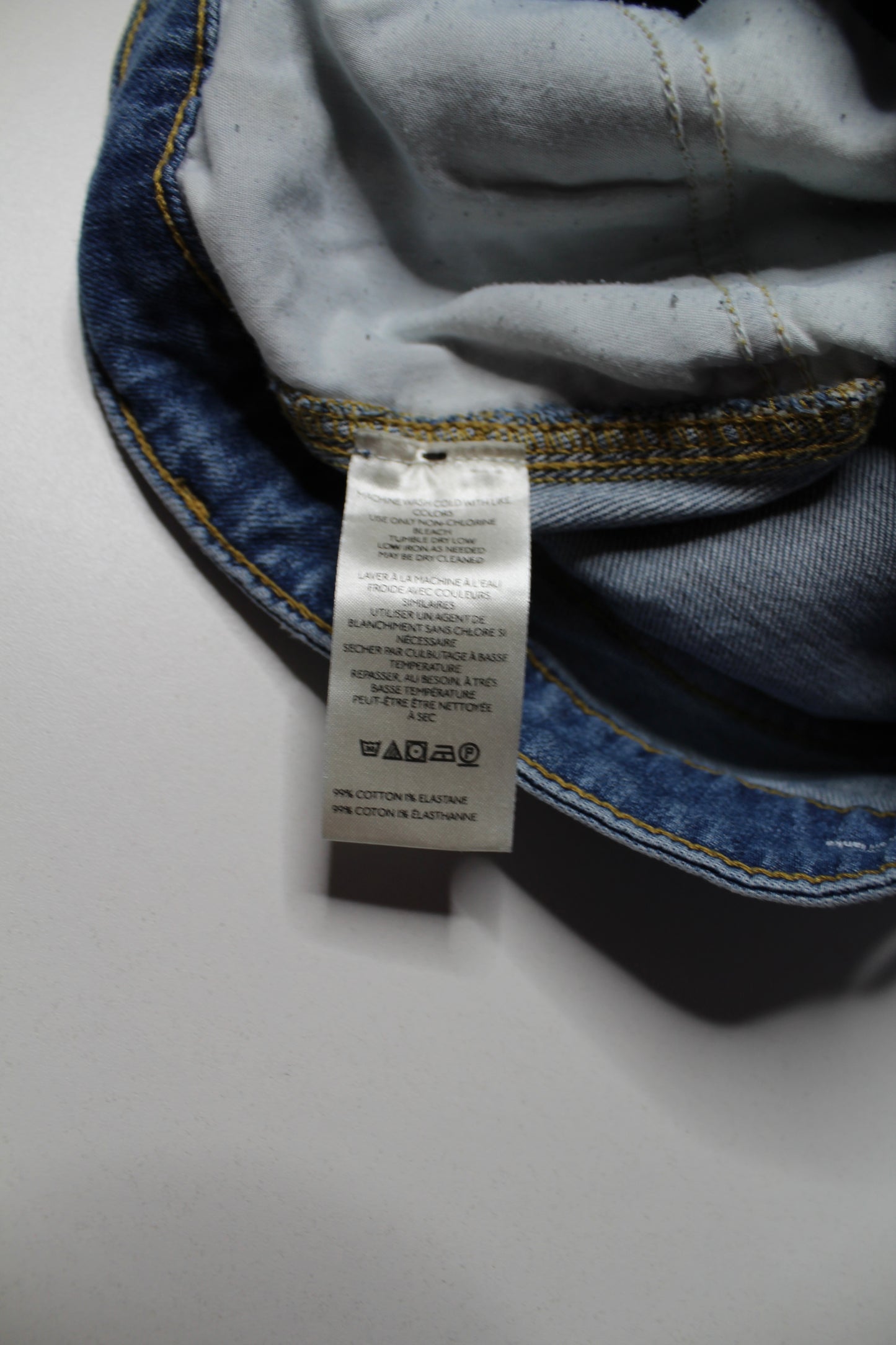 Anthropologie Pilcro wide leg barrel jeans, size 26