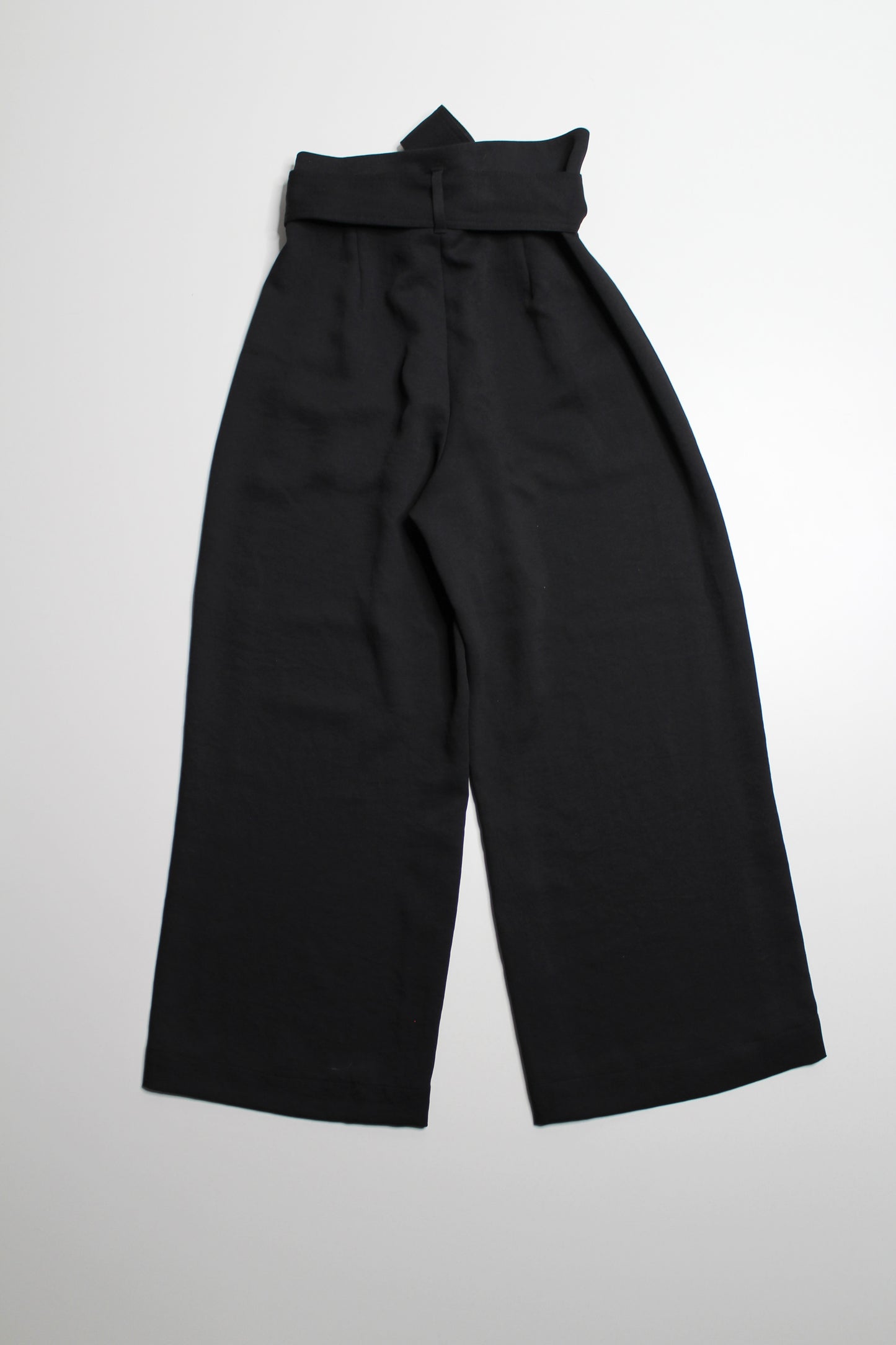 Aritzia black wide leg belted tie front cropped pant, size 2 (size small)