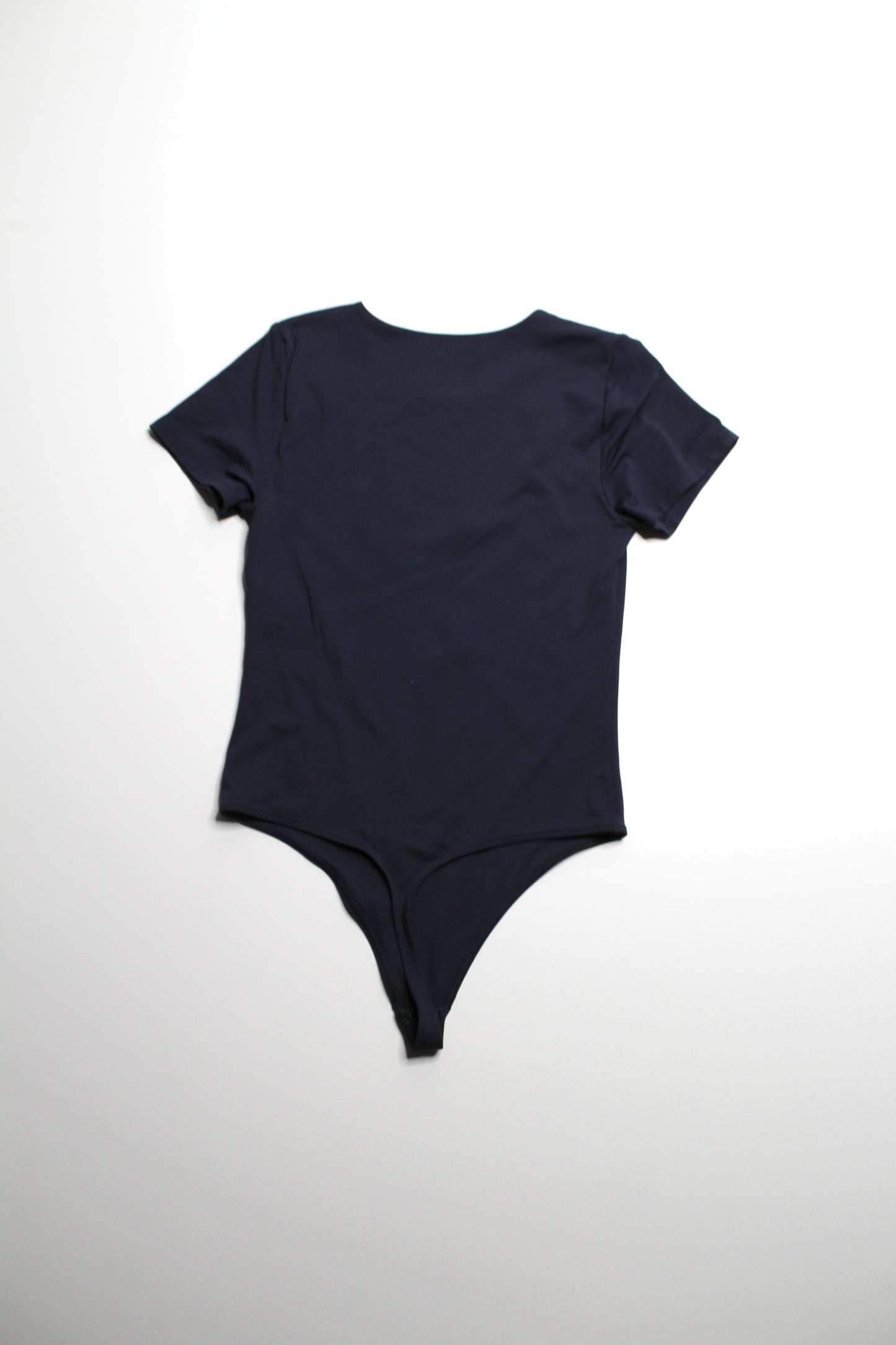 Aritzia Babaton navy ‘contour crew’ short sleeve bodysuit, size large