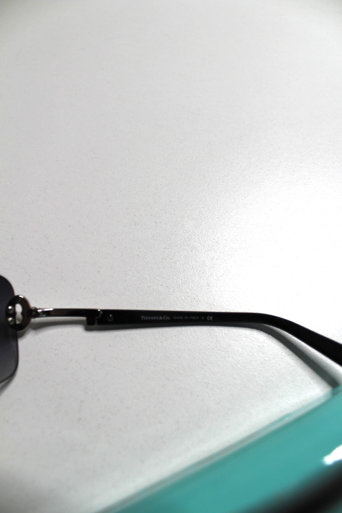 Tiffany & Co. gradient key sunglasses (with case) (additional 50% off)