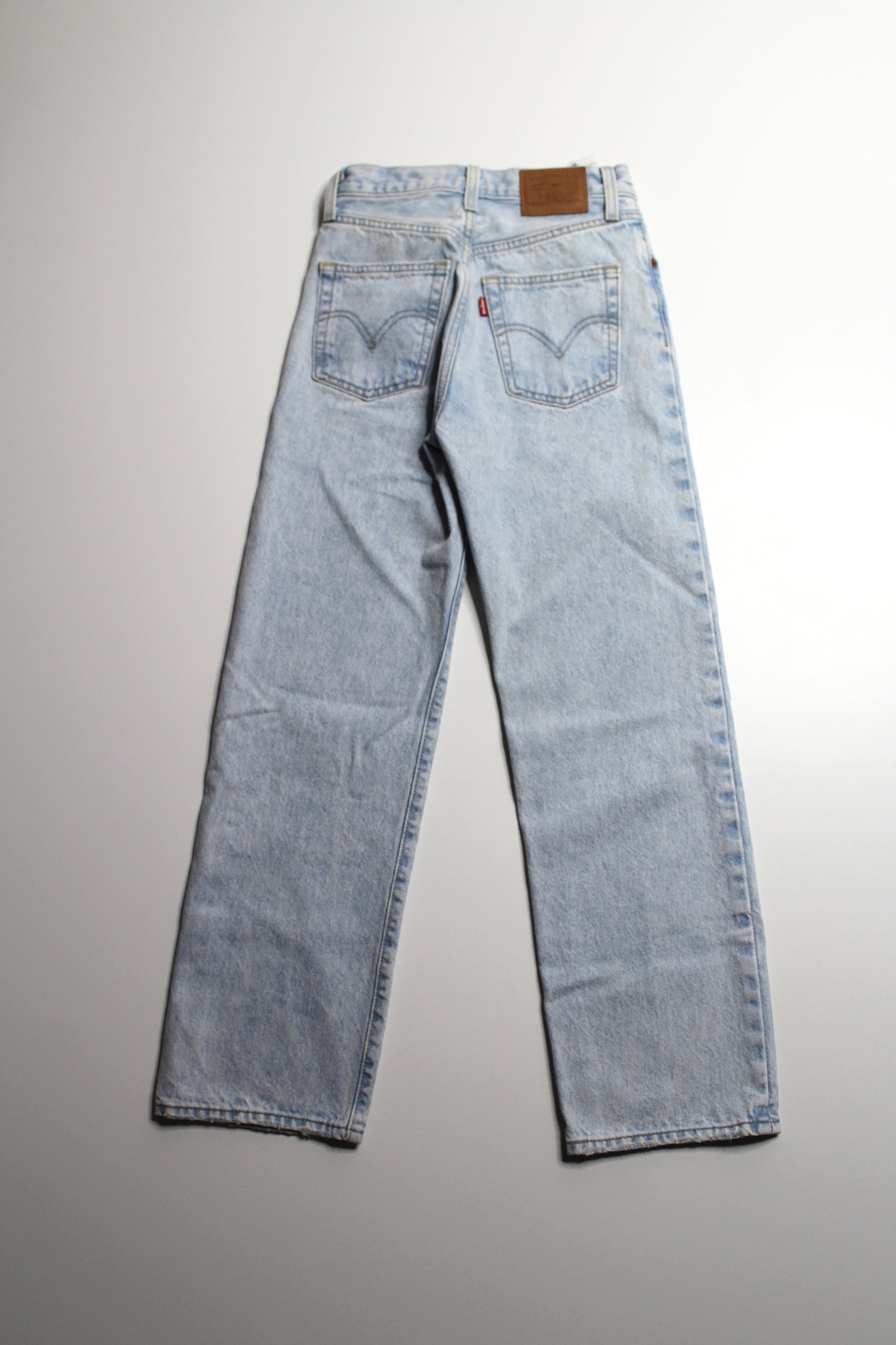Levi’s ‘ribcage straight ankle’ jeans, size 23