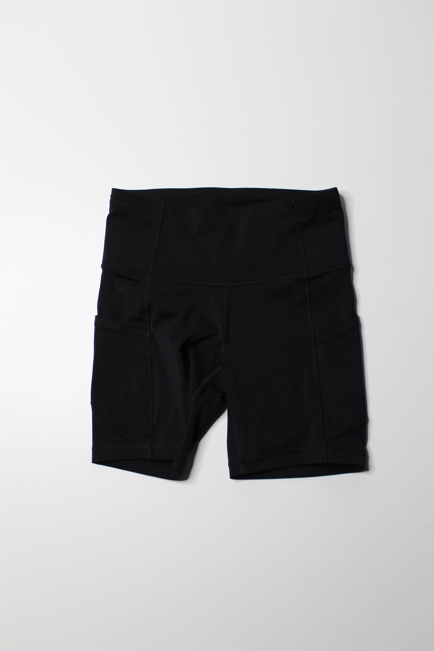 Lululemon black ‘fast and free’ shorts, size 4 (6”) *flaw