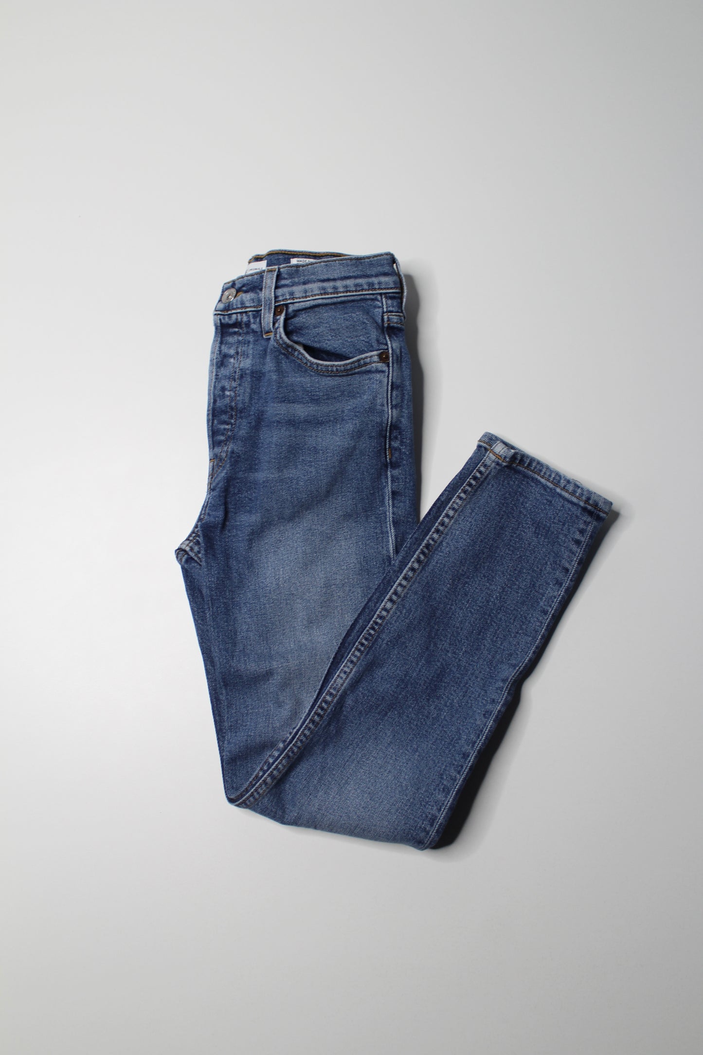 Aritzia RE/DONE ‘high rise ankle crop’ stretch jeans, size 26 (27”)