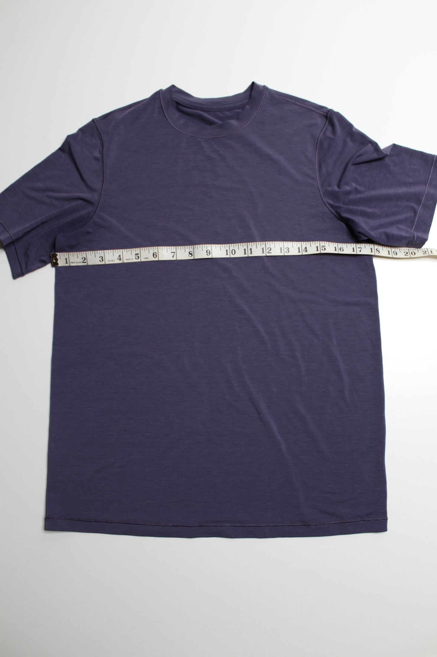 Lululemon purple modal t shirt, no size. Fits like small