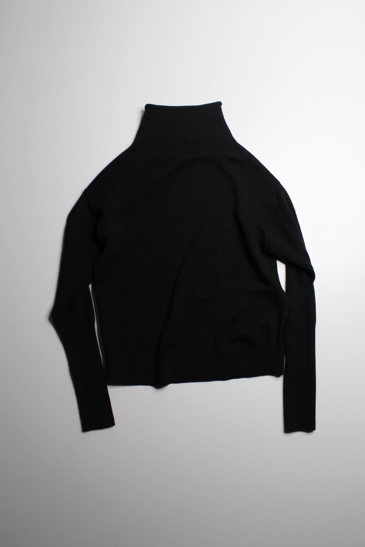 Aritzia Wilfred black merino wool mock neck sweater, size xs (loose fit)