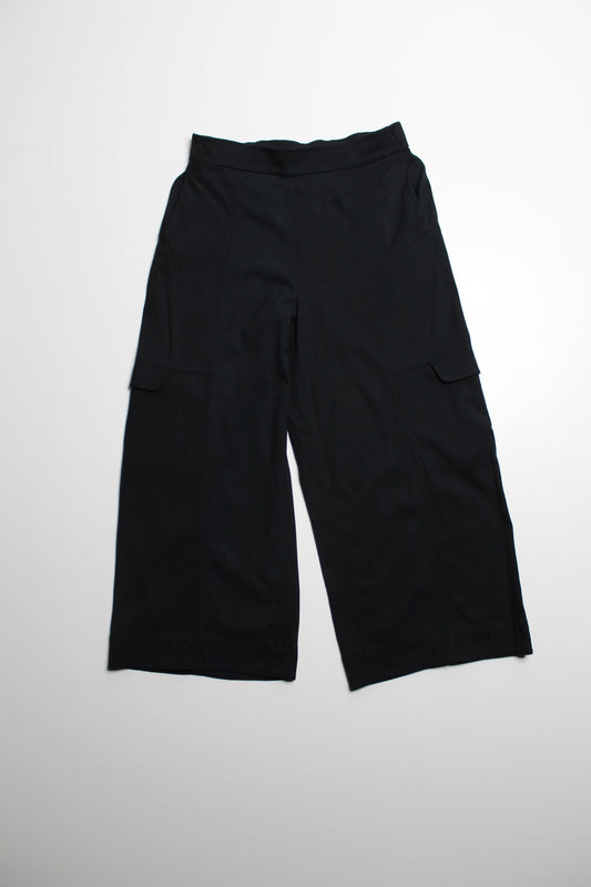 Lululemon black ‘metropolis maven high rise’ crop pant, size 6
