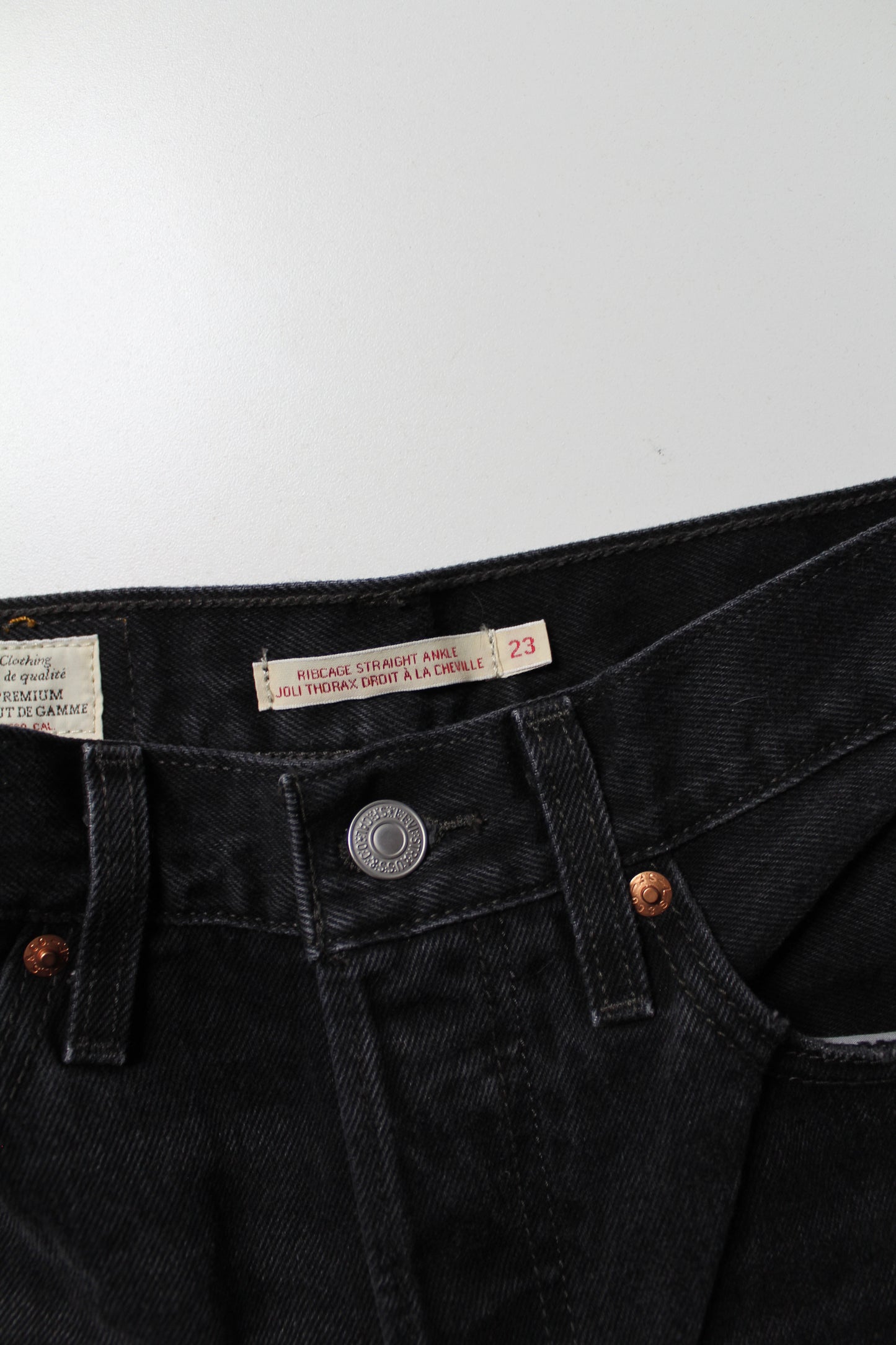 Levi's black ‘ribcage straight ankle’ jeans, size 23