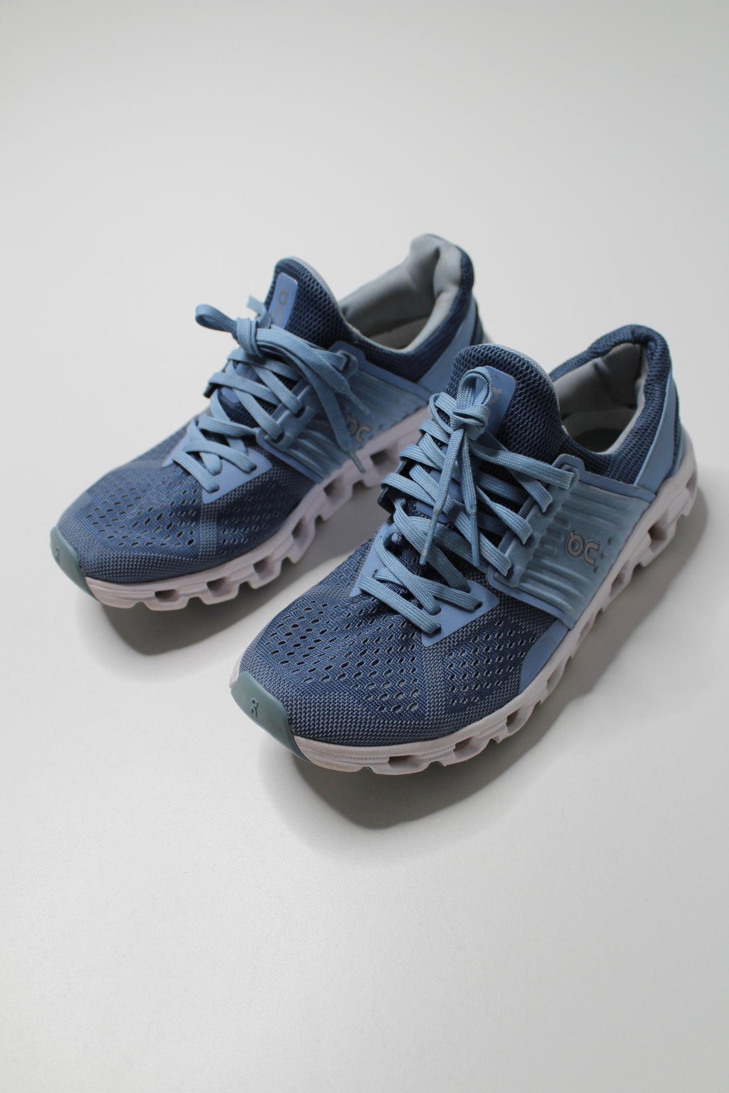 ON Cloud cloudswift running shoe lake / sky blue, size 8