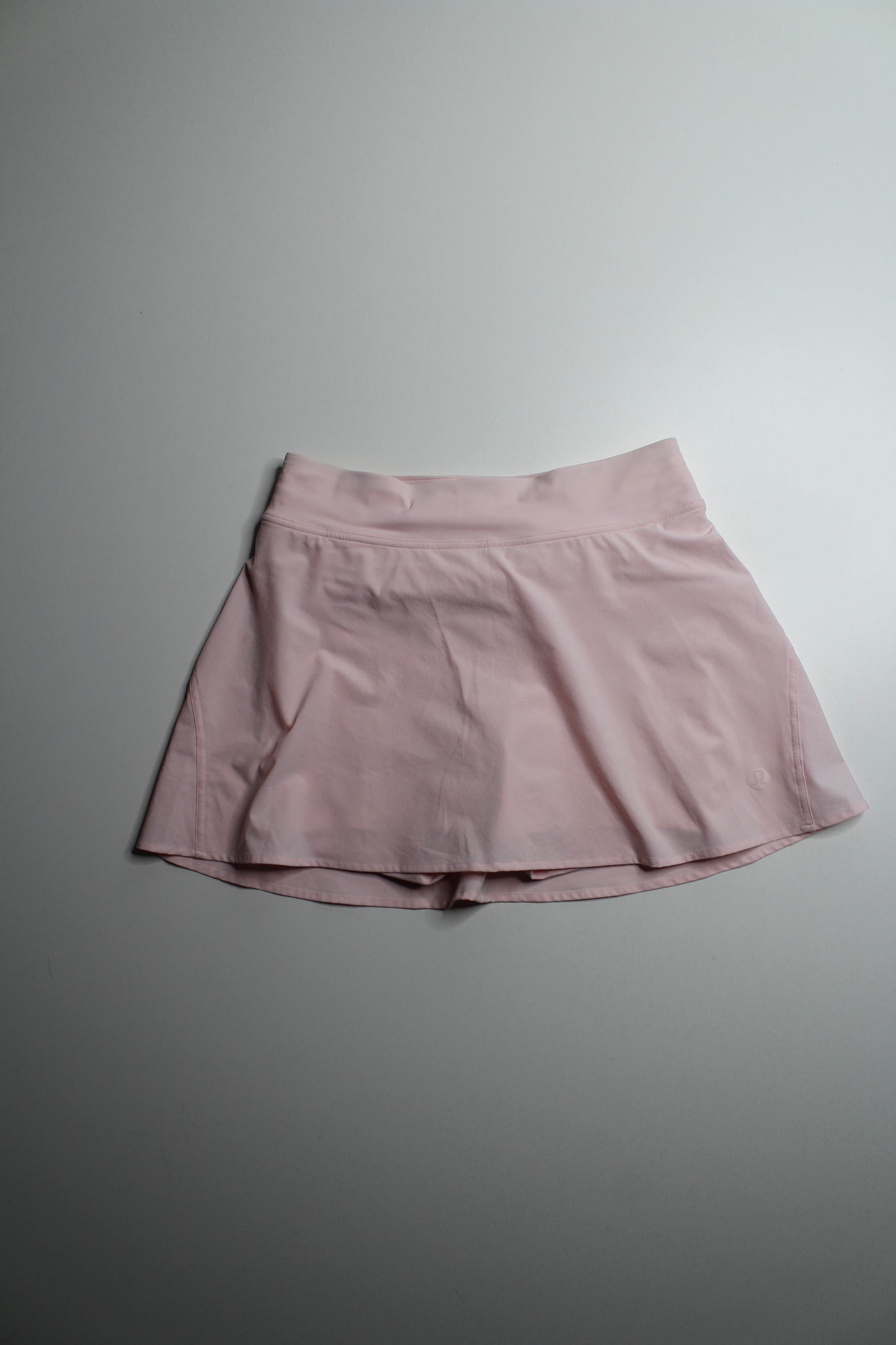 Lululemon light pink 'court rival' high rise skirt, size 6