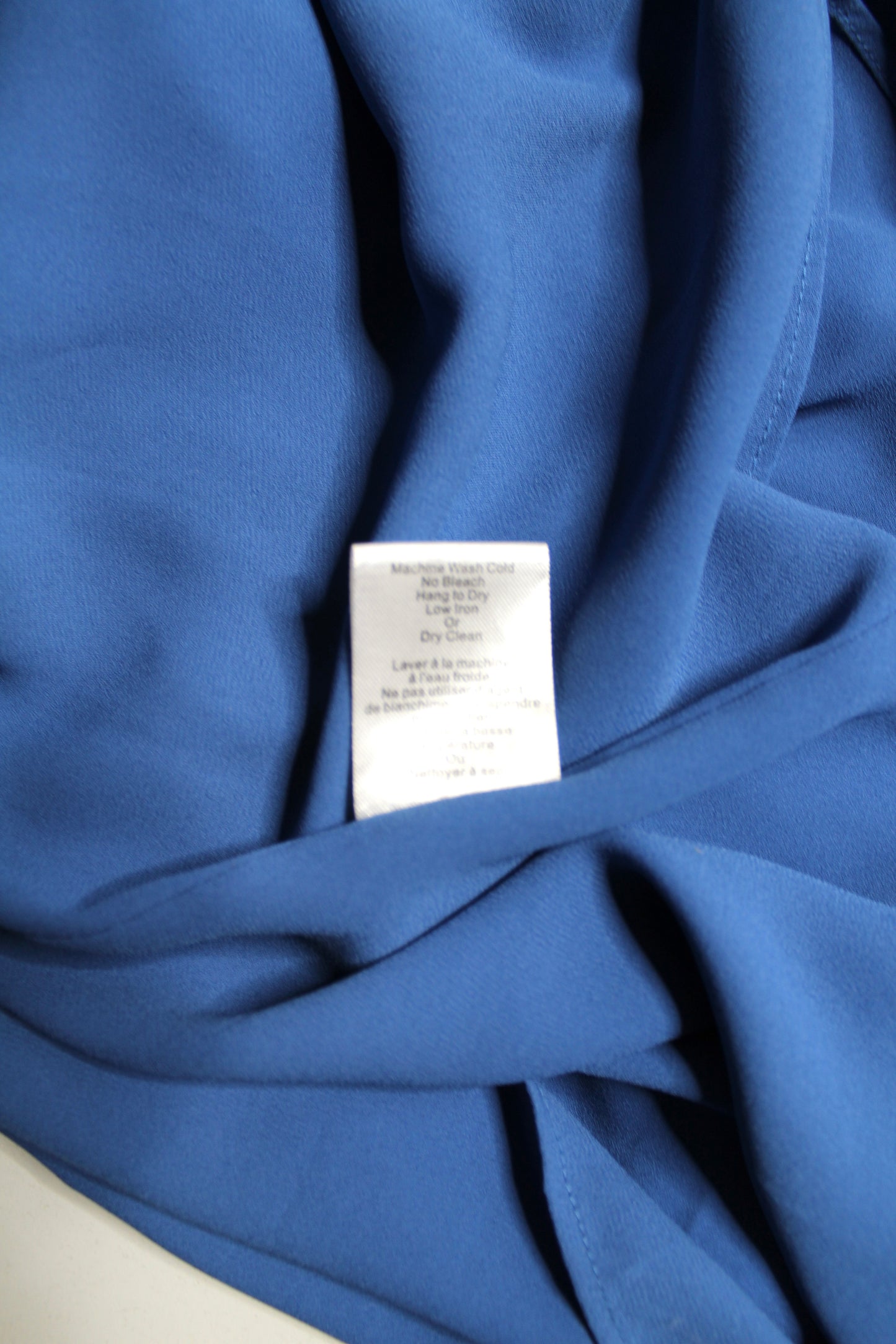 Aritzia Wilfred blue v neck midi dress, size xsmall (relaxed fit)