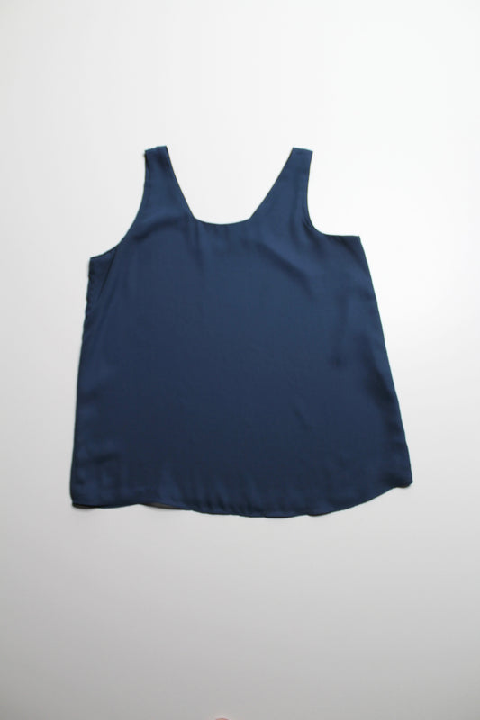 Unknown brand teal sleeveless blouse, no size. fits like large