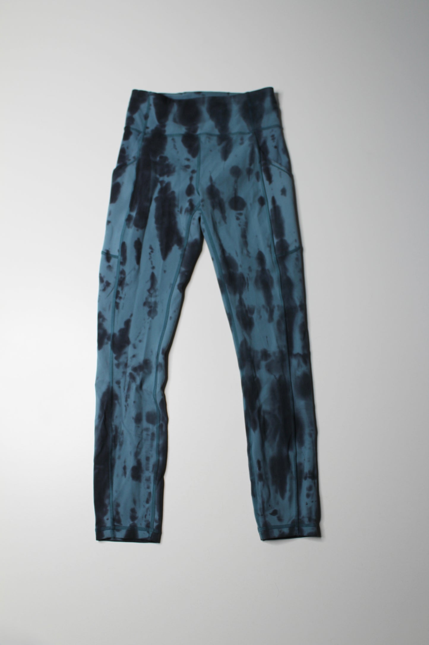 Lululemon forest shibori graphite grey desert teal ‘invigorate high rise’ tights, size 4 (25”) *wash